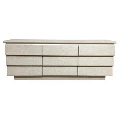Postmoderne Kommode mit neun Schubladen, Granit und weißem Mica-Laminat