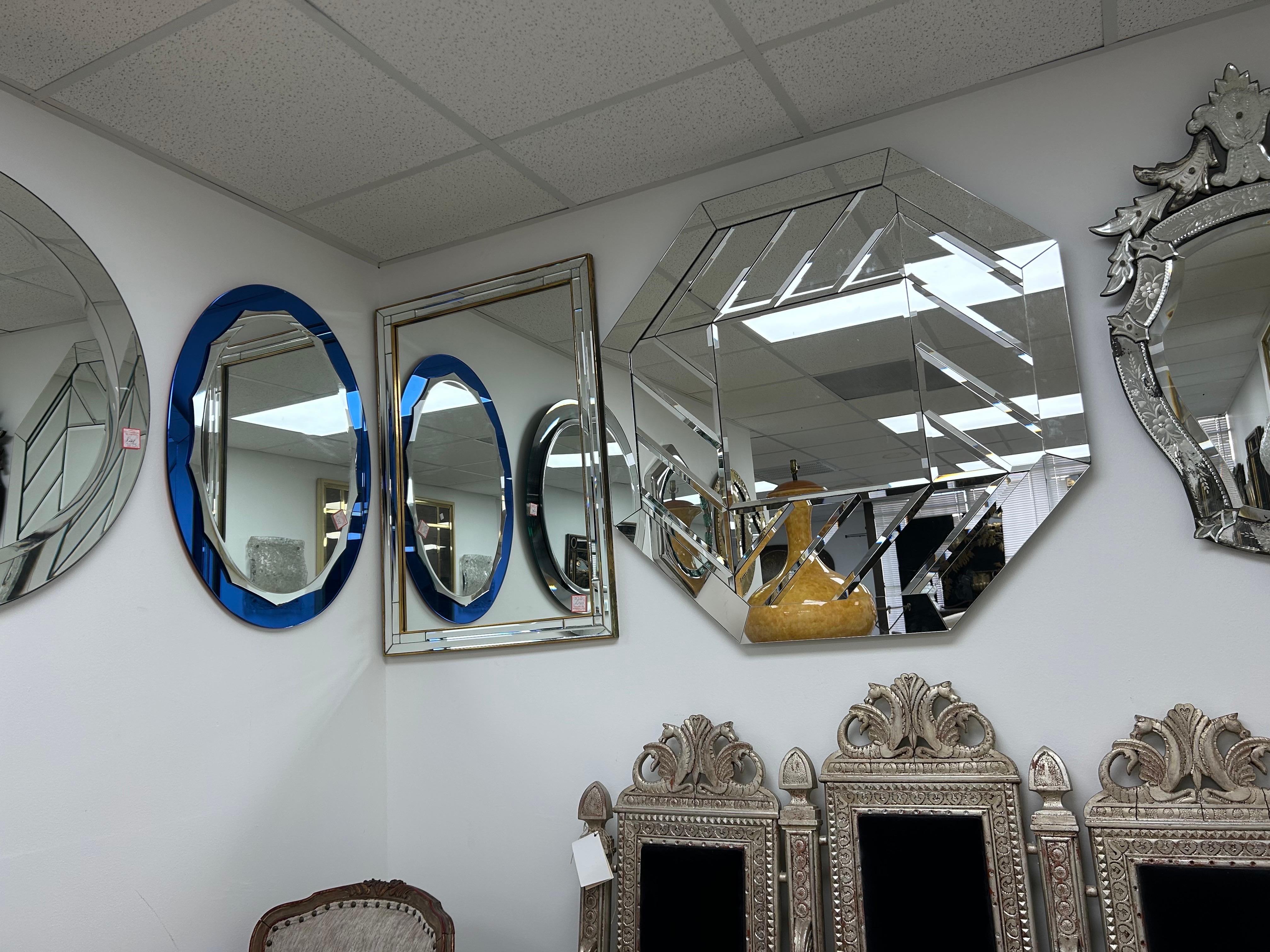 Miroir biseauté octogonal The Moderns Bon état - En vente à Houston, TX