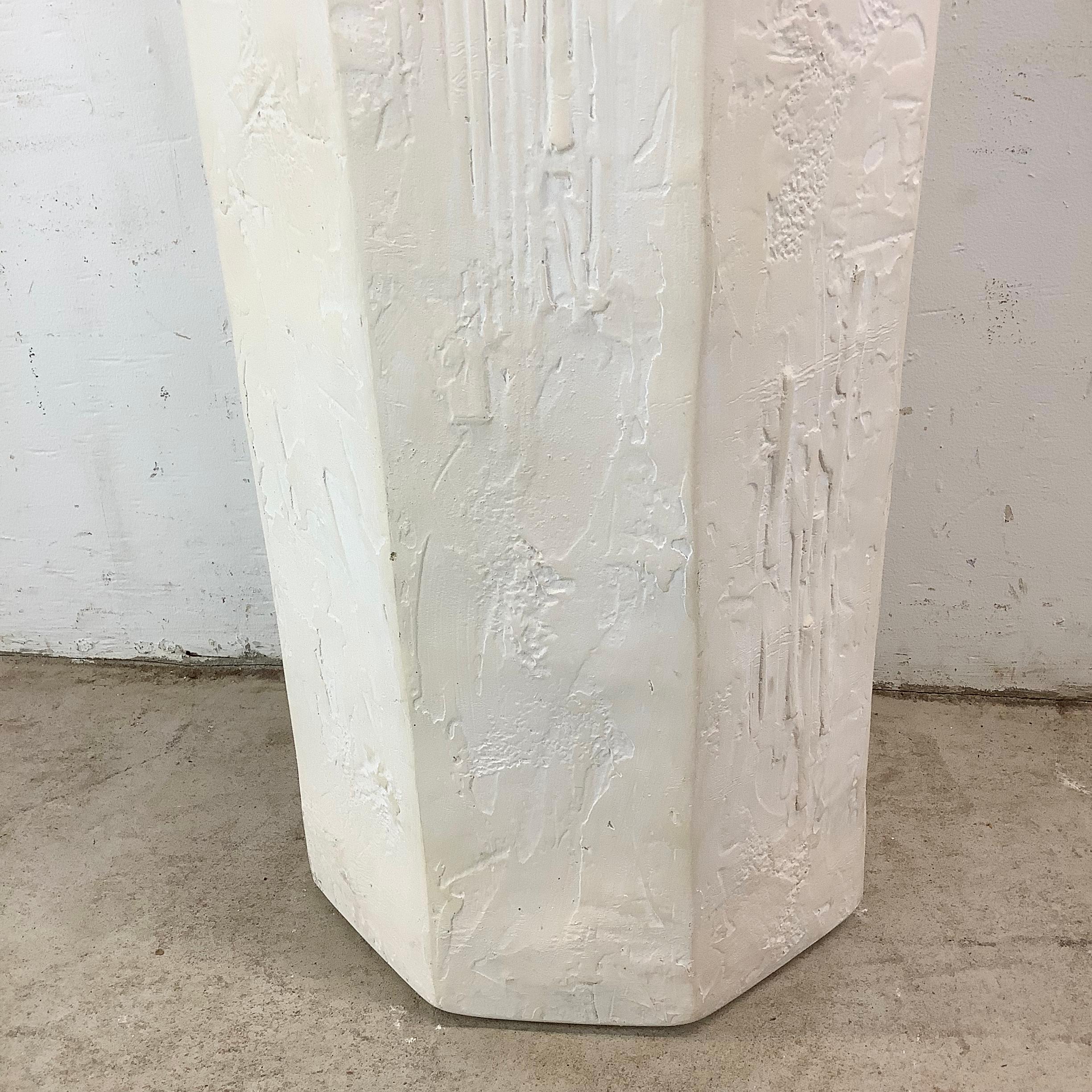 Pedestal expositor octogonal postmoderno en venta 7