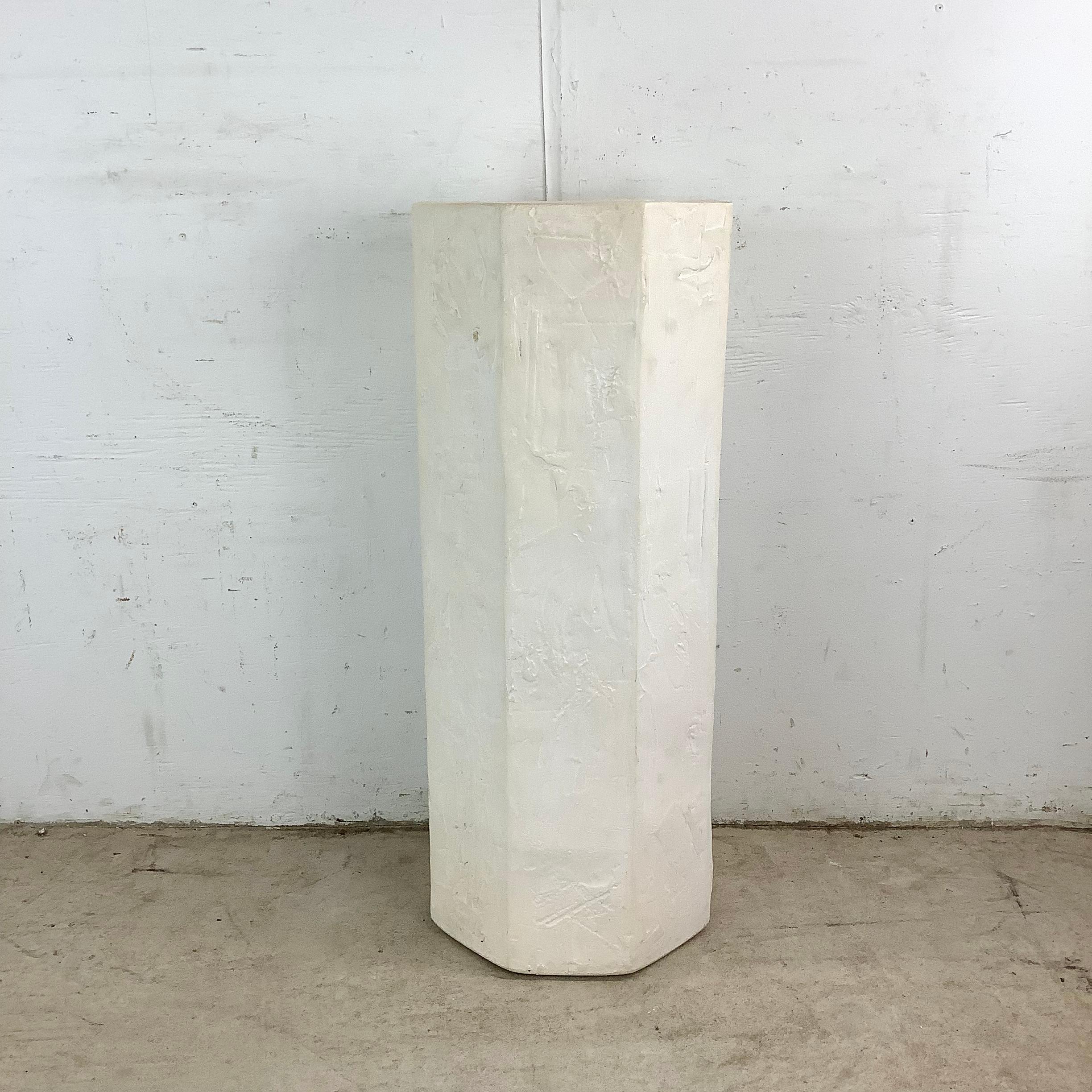 Pedestal expositor octogonal postmoderno en venta 9