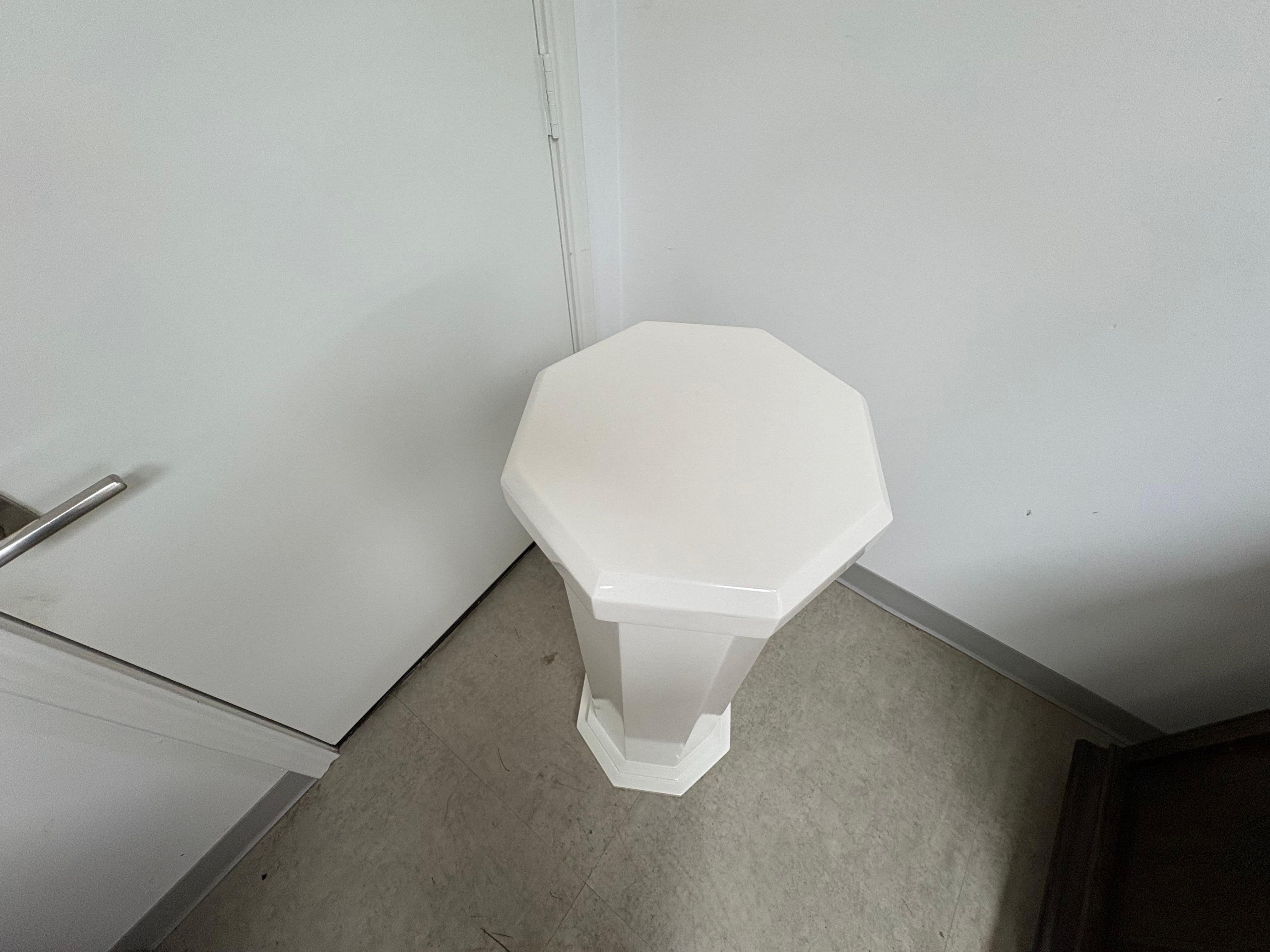 Post Modern Octagonal Lacquered Pedestal For Sale 1