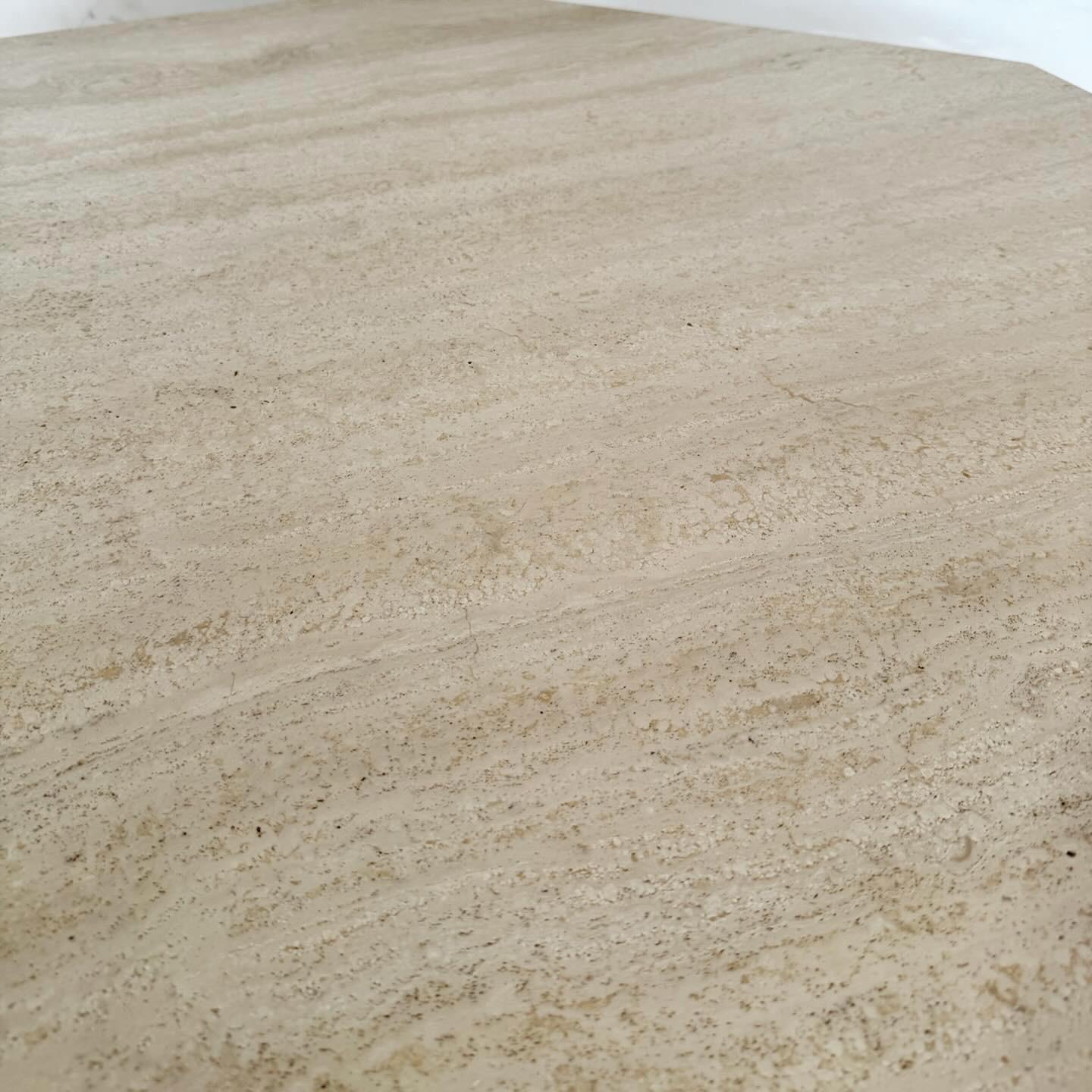 Italian Octagonal Travertine Dining Table In Good Condition For Sale In Delray Beach, FL