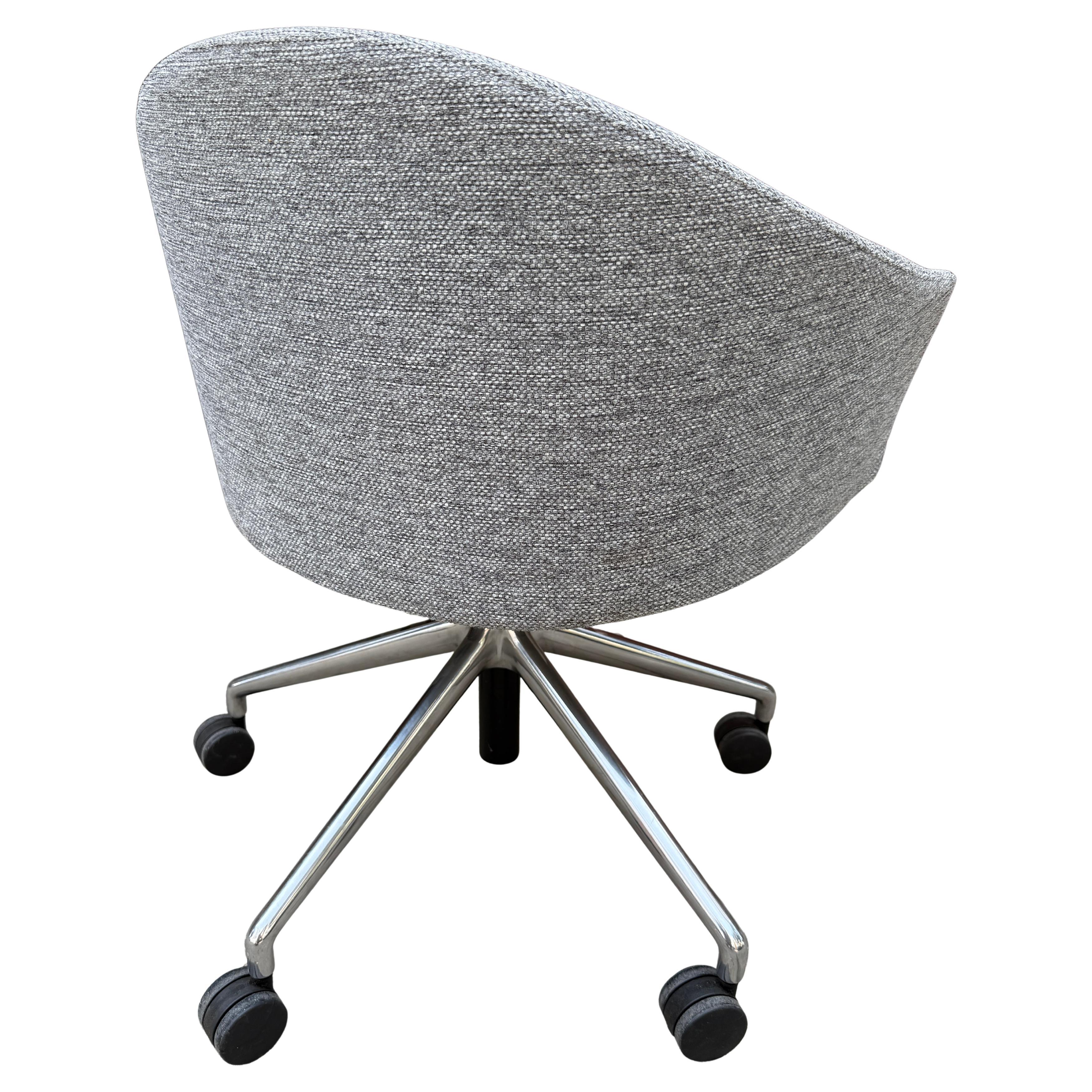 Post Modern Office Chairs Gray Fabric up to 14 In Good Condition For Sale In BROOKLYN, NY