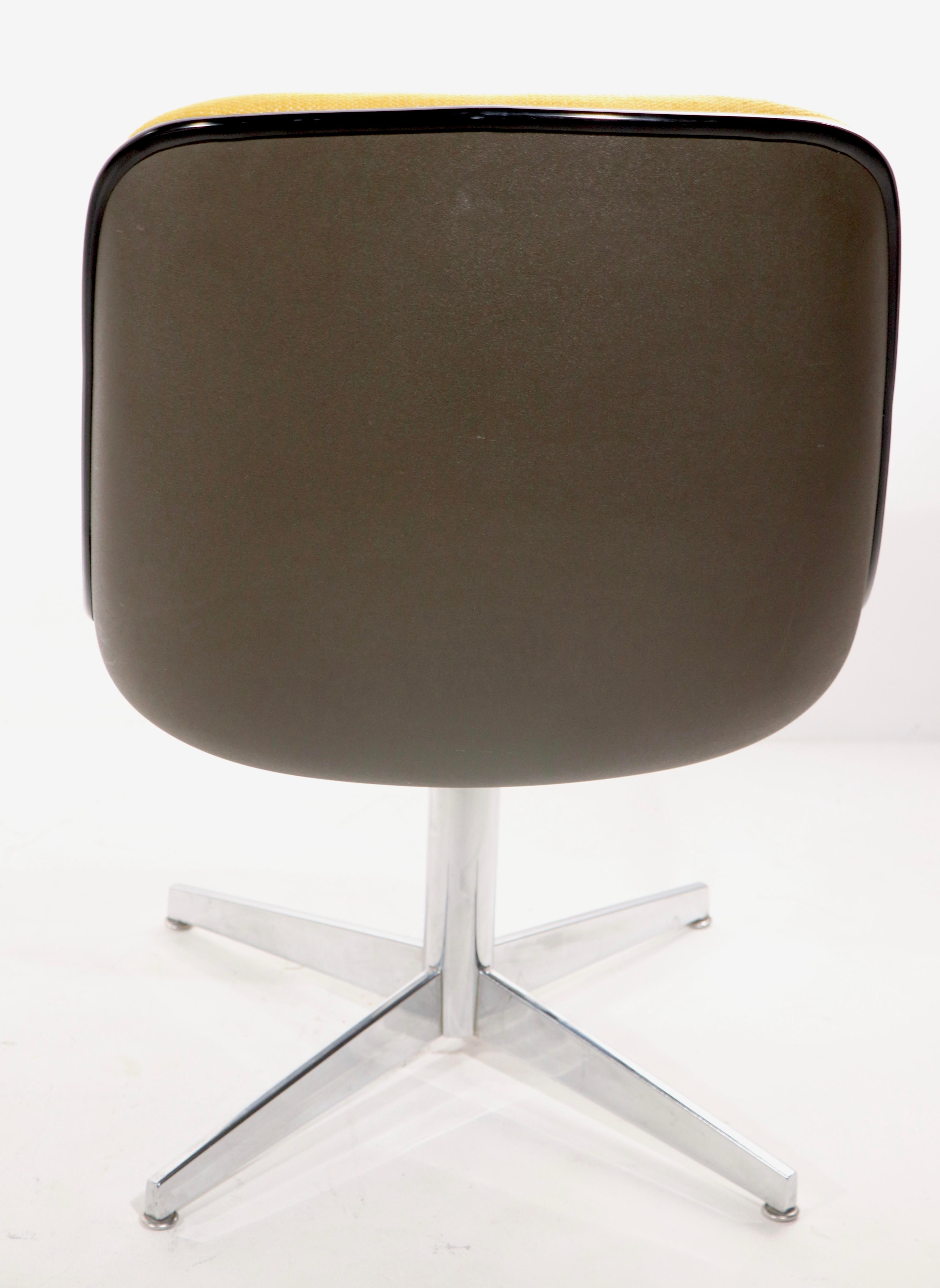 Post Modern Office Desk Side Dining Chair by Steelcase In Good Condition For Sale In New York, NY