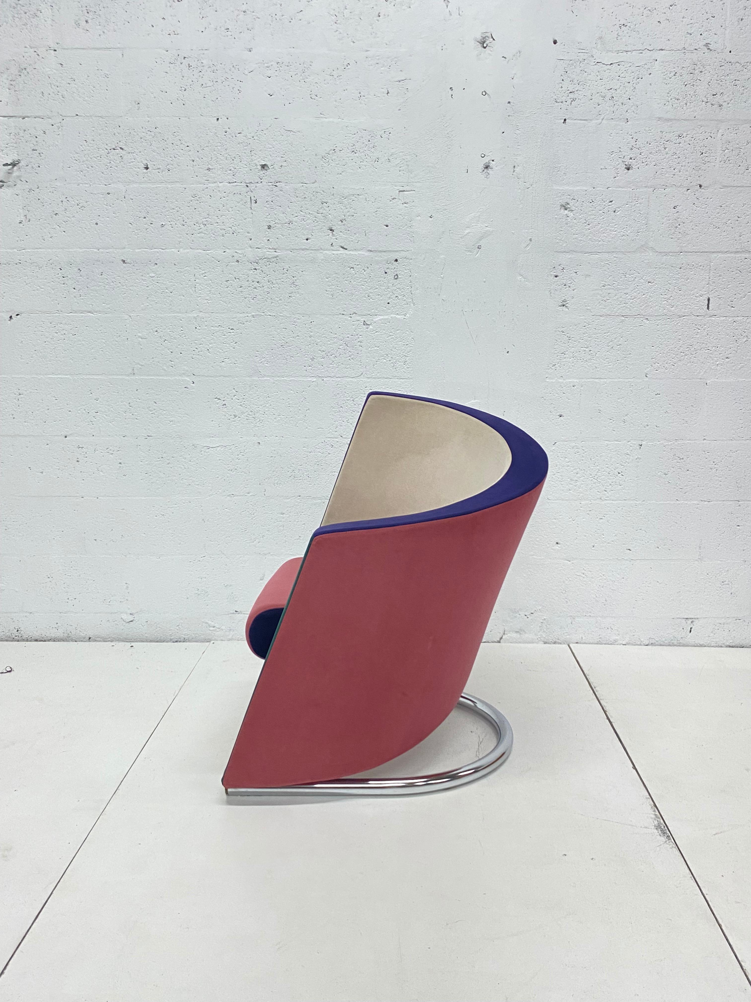 Post-Modern Post Modern Opposing Club Chairs with Tubular Chrome Bases by Westnofa, a Pair