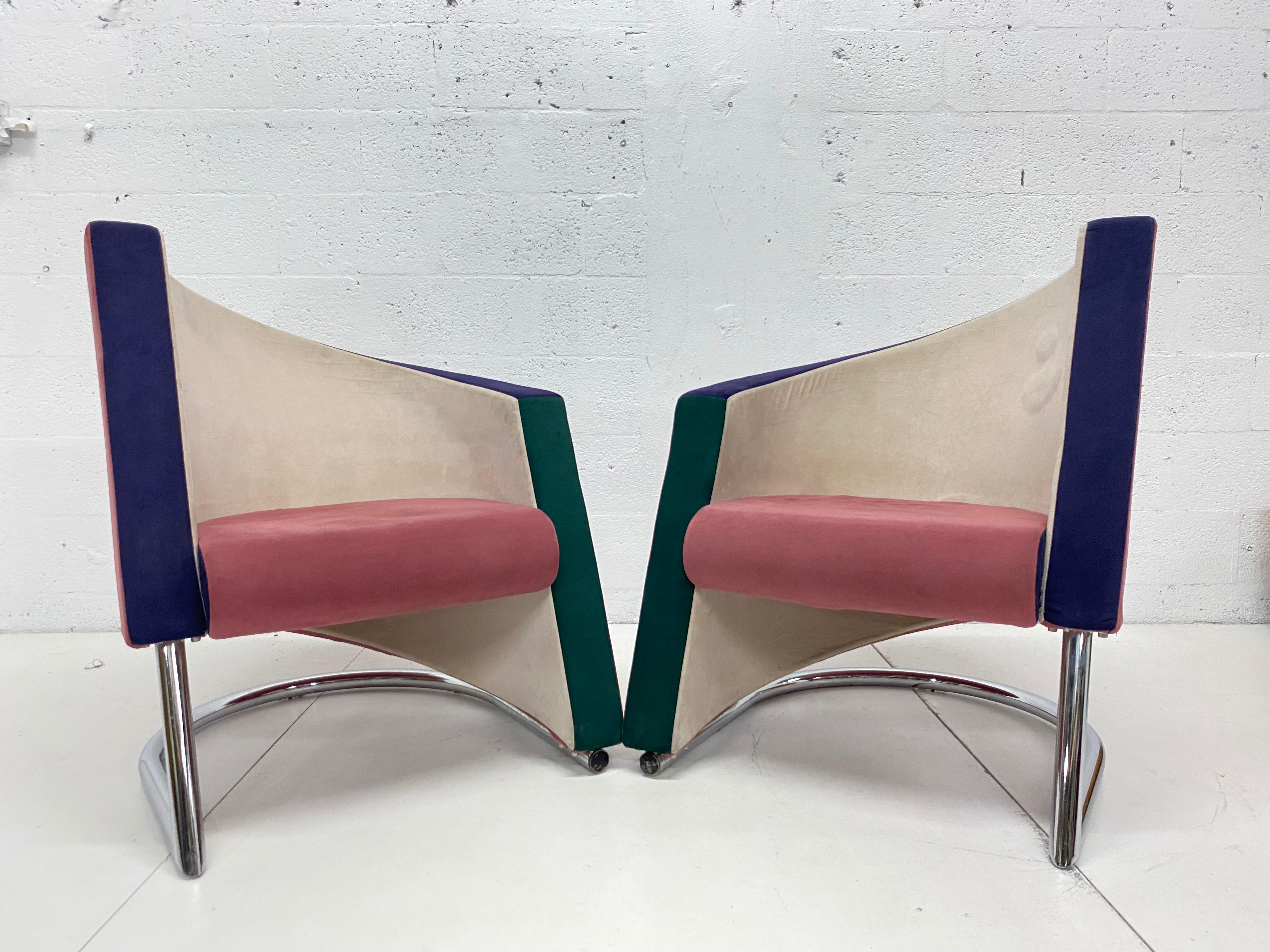 Post Modern Opposing Club Chairs with Tubular Chrome Bases by Westnofa, a Pair 2