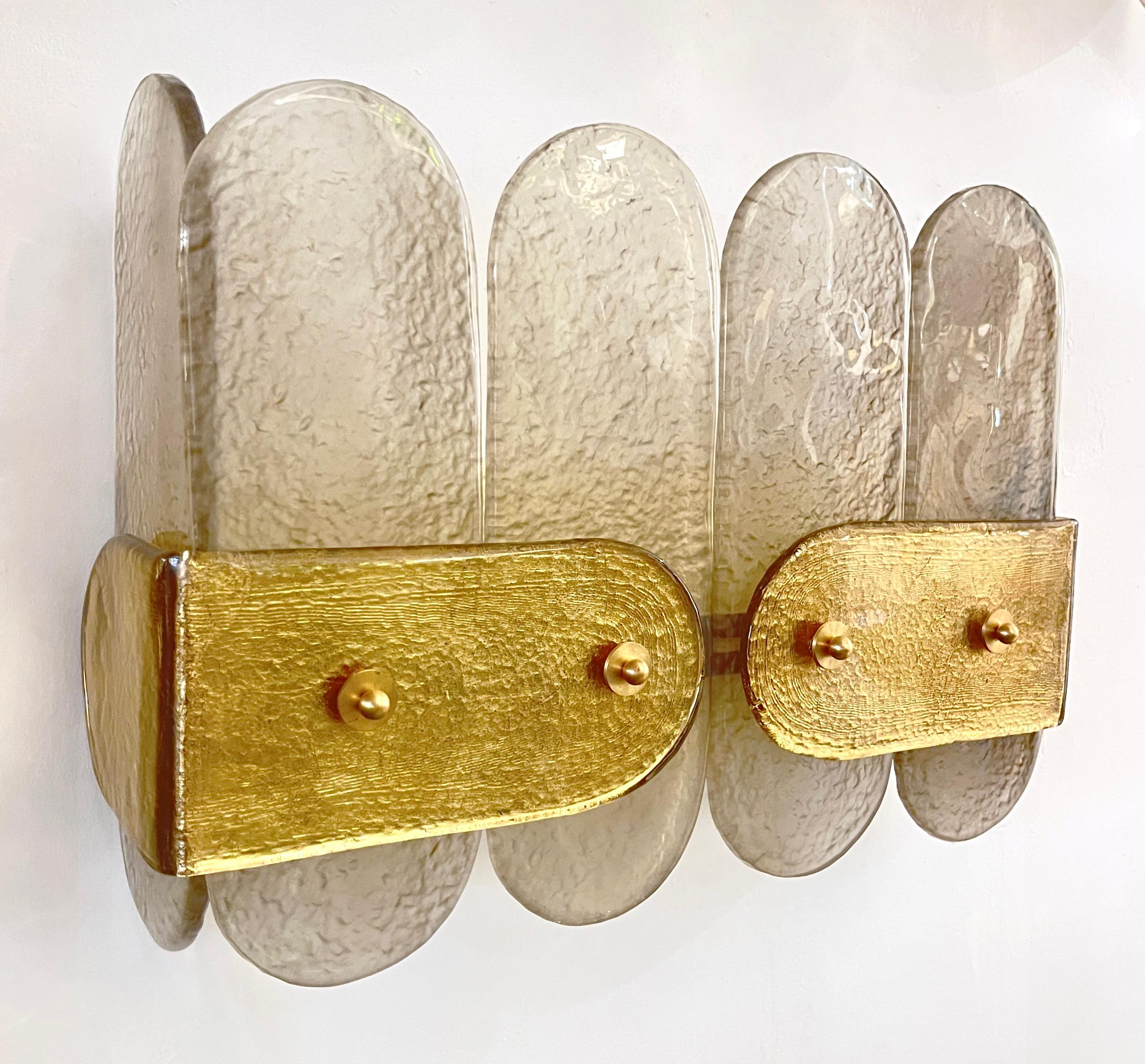 Post Modern Organic Italian Pair Geometric Beige Murano Glass Gold Leaf Sconces For Sale 4