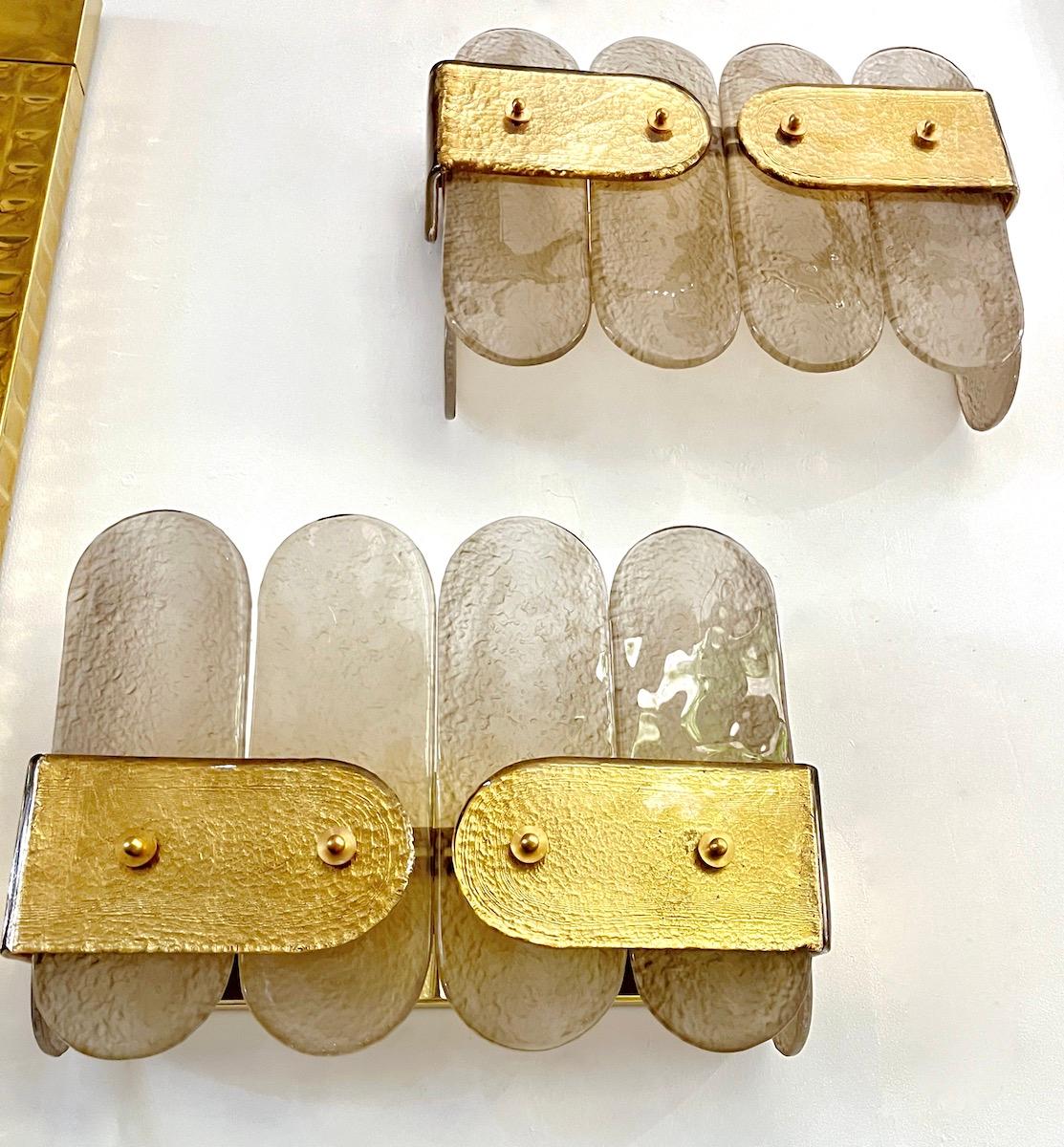 Contemporary Post Modern Organic Italian Pair Geometric Beige Murano Glass Gold Leaf Sconces For Sale