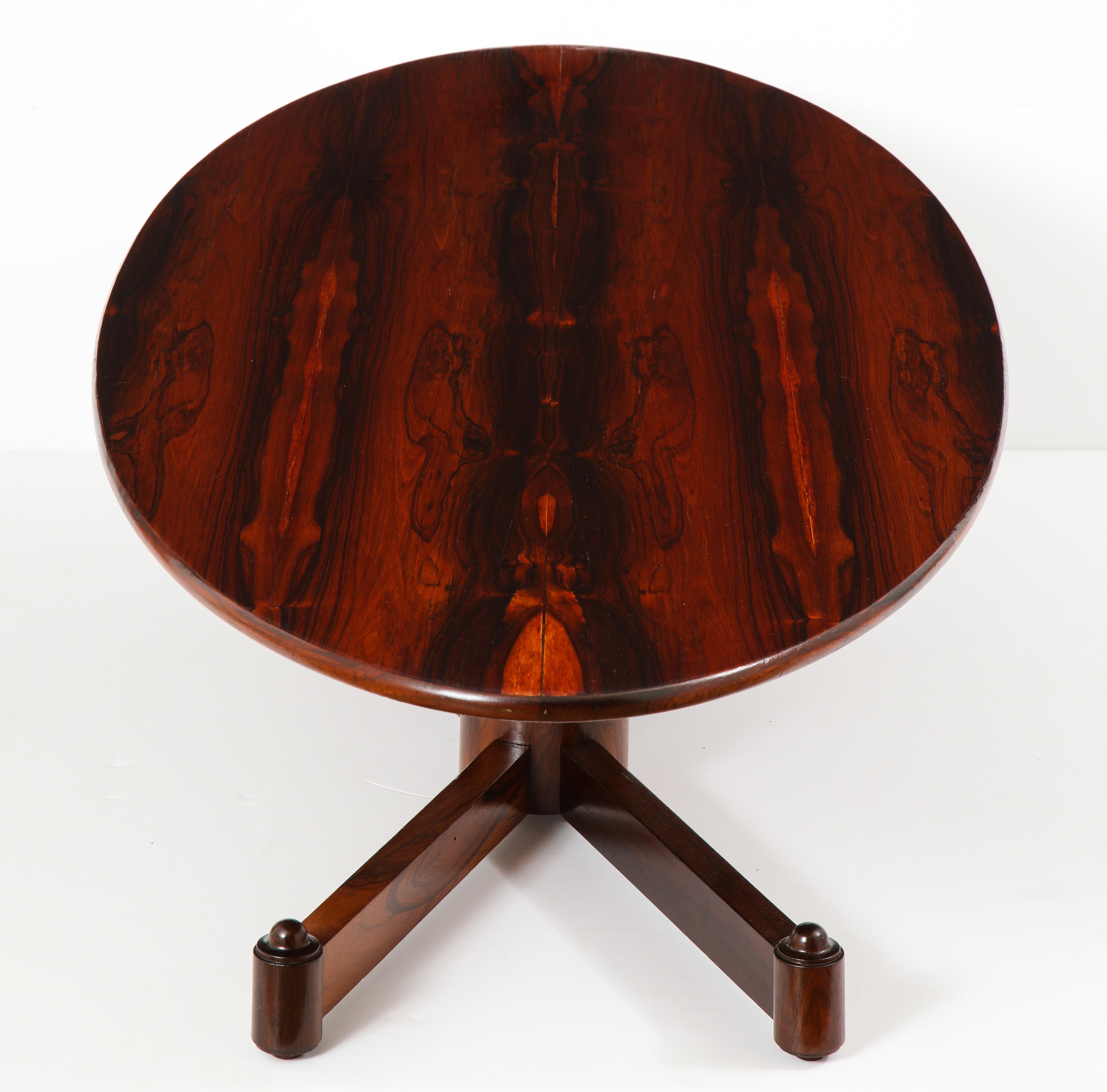 Brazilian Mid-Century Modern Wood Oval Coffee Table, Brazil 1950s 7