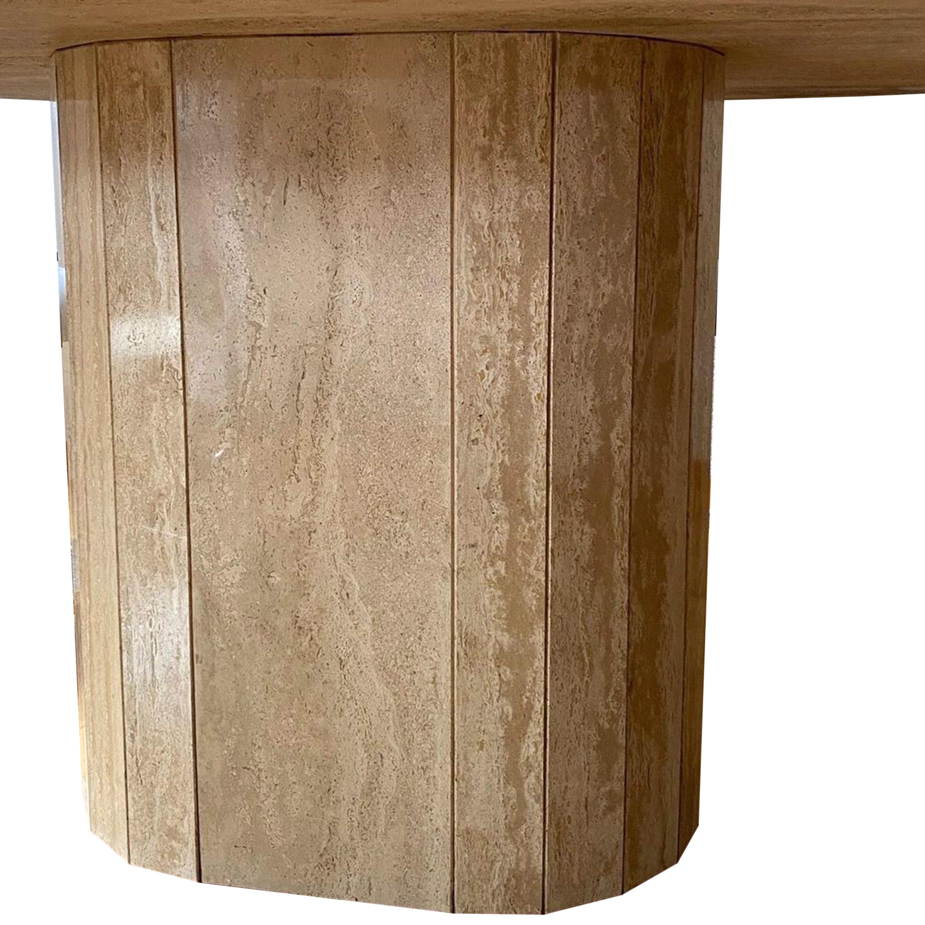 Post Modern Oval Cream Travertine Dining Table, Italy, 1970 In Good Condition In Le Grand-Saconnex, CH