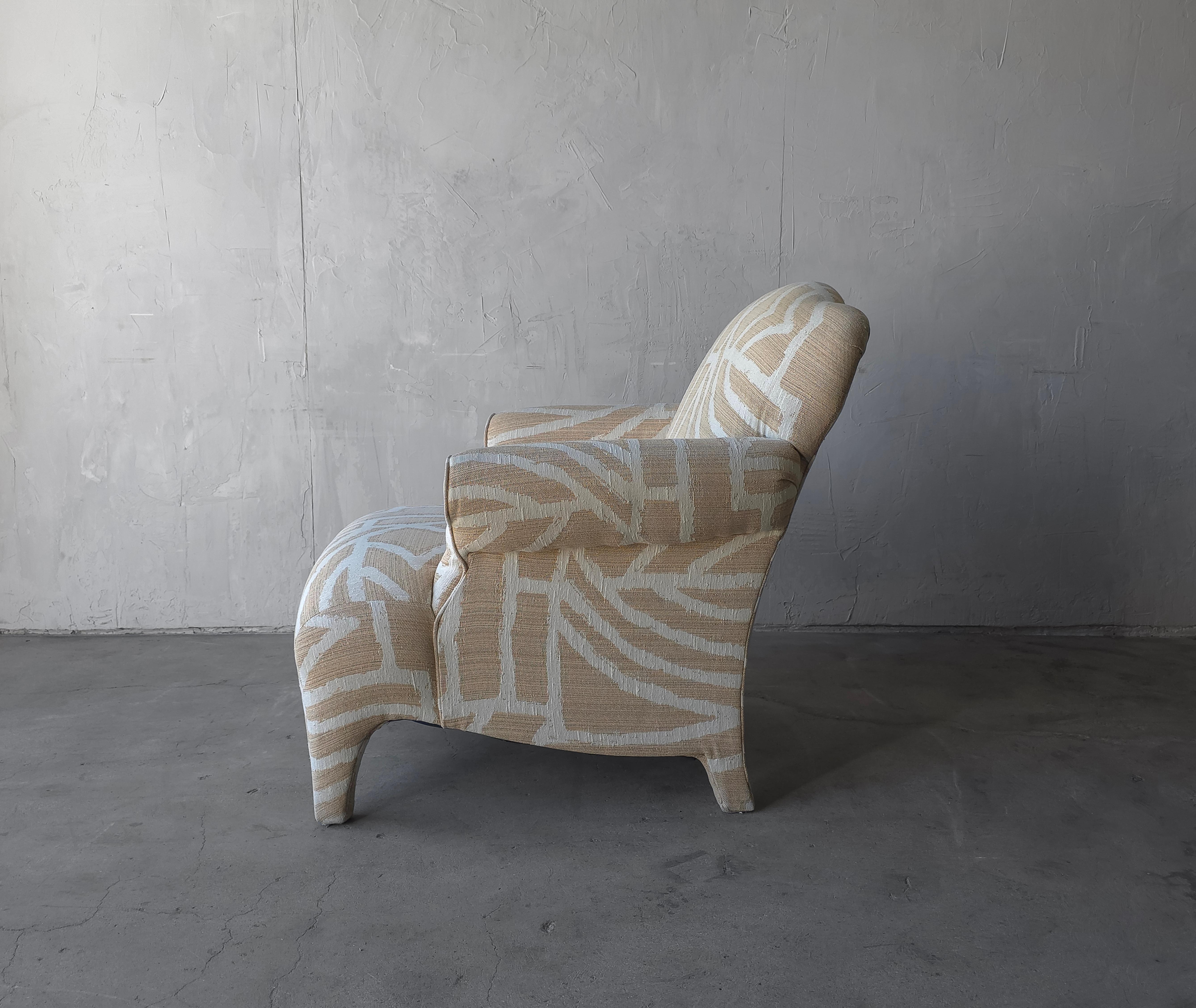 Chaise longue surdimensionnée post-moderne Bon état - En vente à Las Vegas, NV