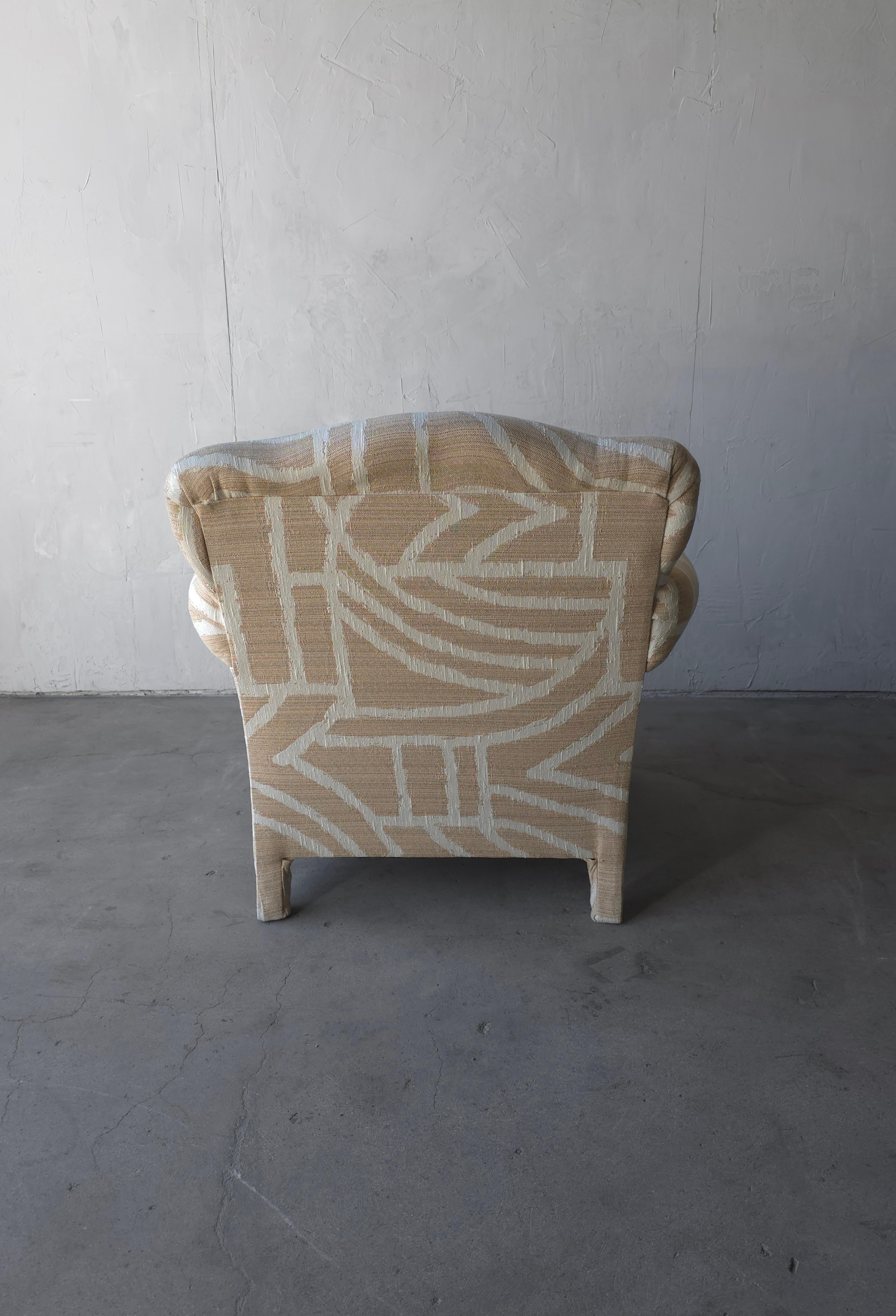 Tissu Chaise longue surdimensionnée post-moderne en vente