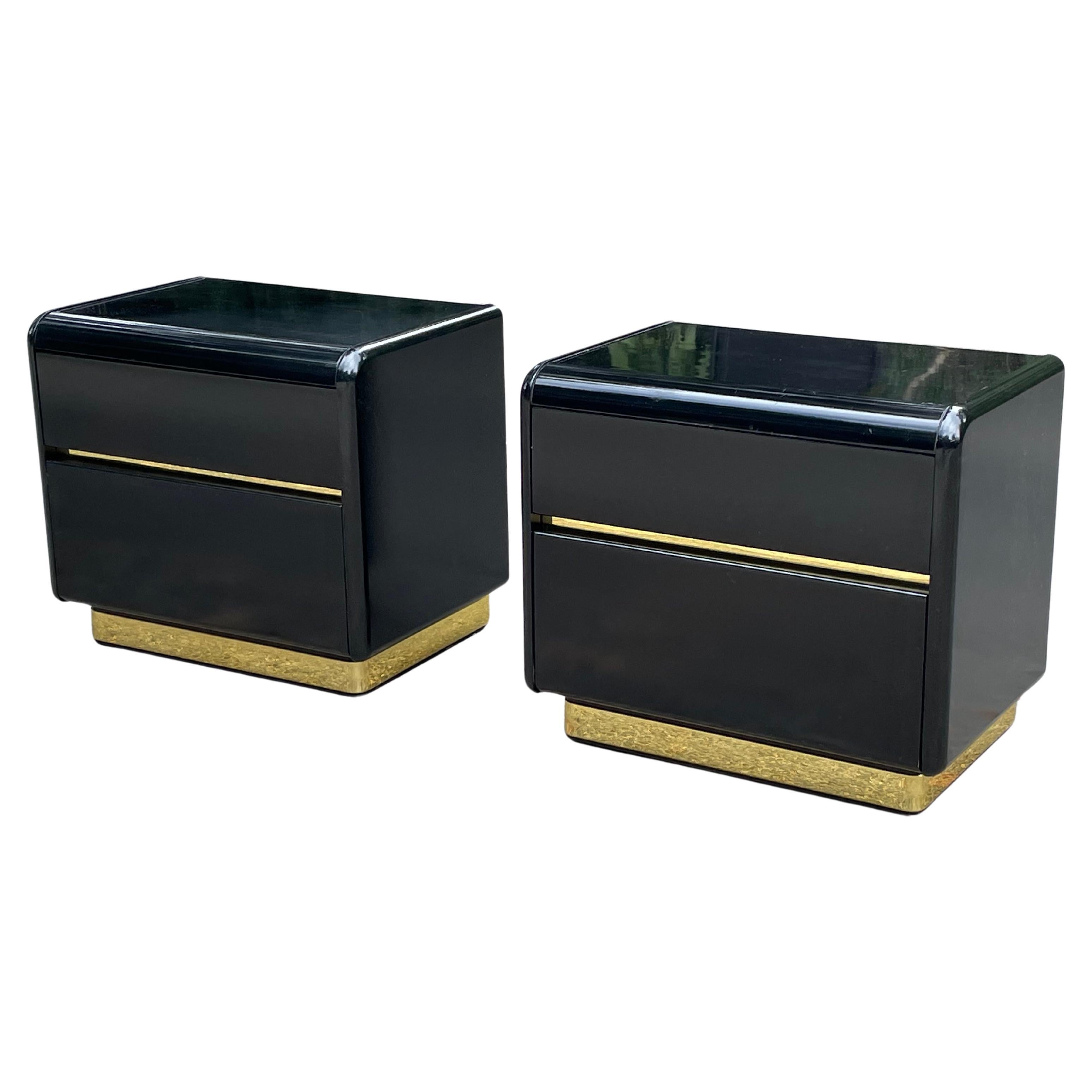 Post-Modern Pair of Black and Brass Lacquer 1980s Nightstands