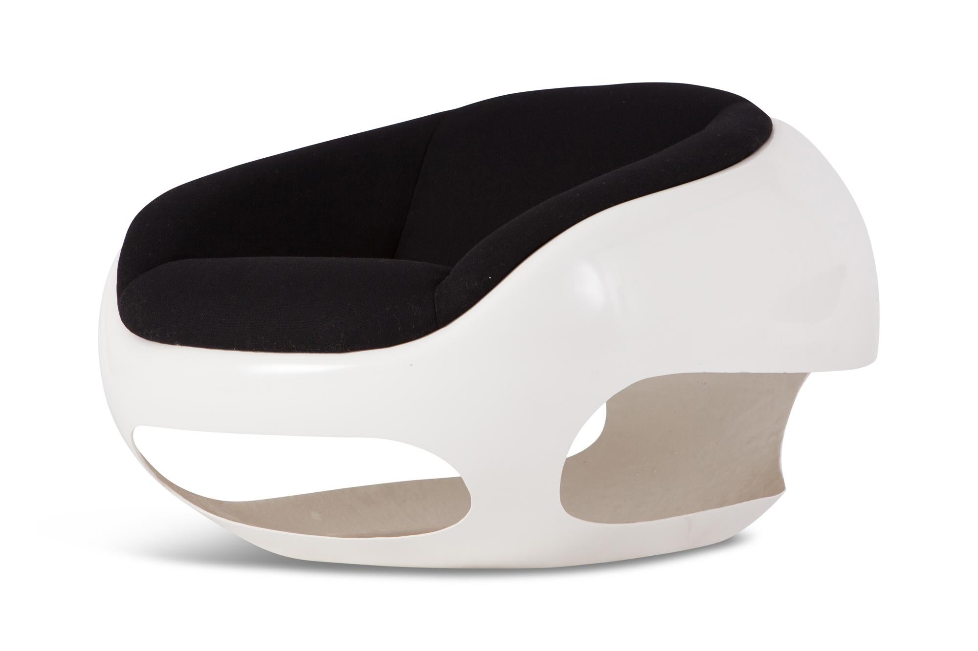 Postmodern pair of lounge chairs by Italian designer Mario Sabot. Previously owned by Pierre Cardin and Malene Birger
The design was inspired by the GT series of Ferrari in the 1960s. 

White fiberglass base and a black woolen upholstery seat,