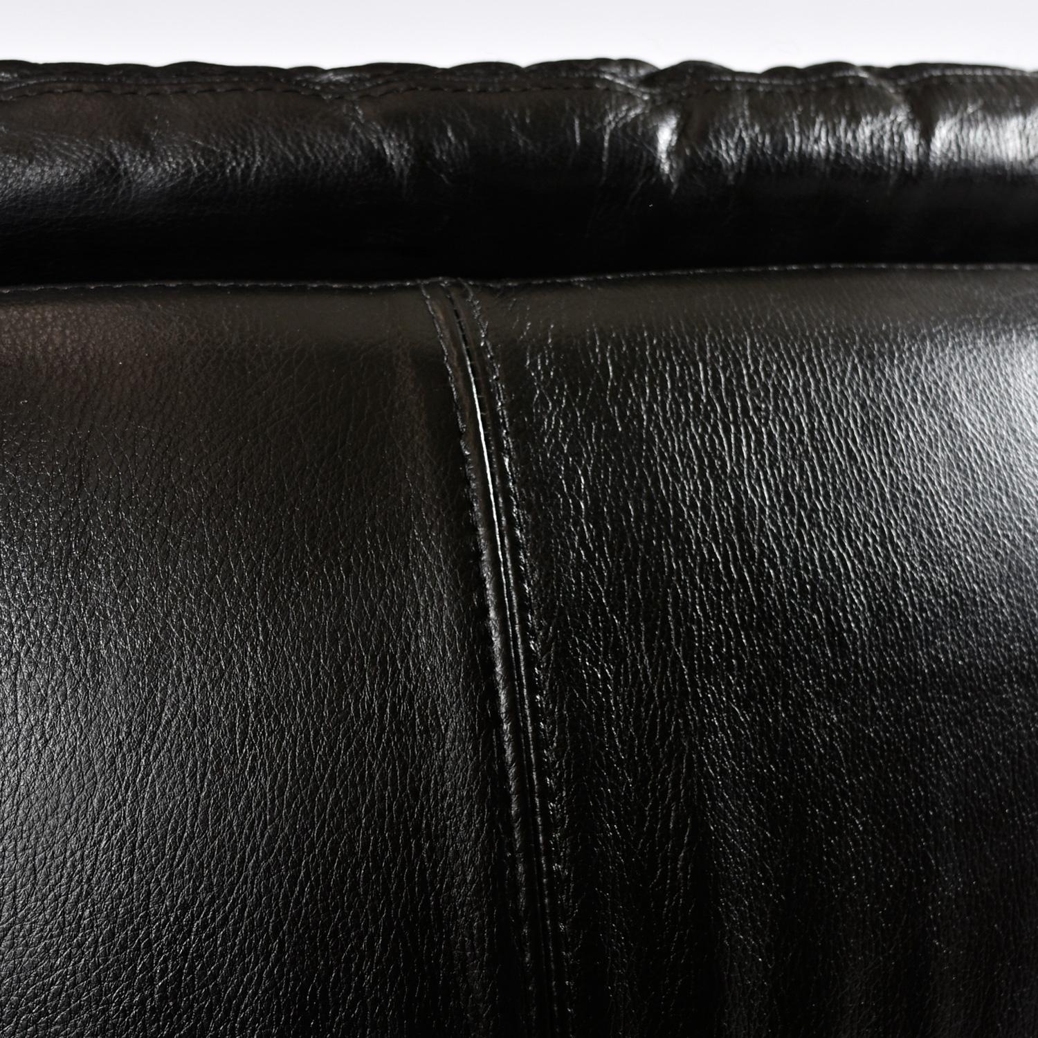  Postmoderne schwarze, drehbare Pod-Stühle mit Sockel aus Leder von Jaymar of Canada im Angebot 7