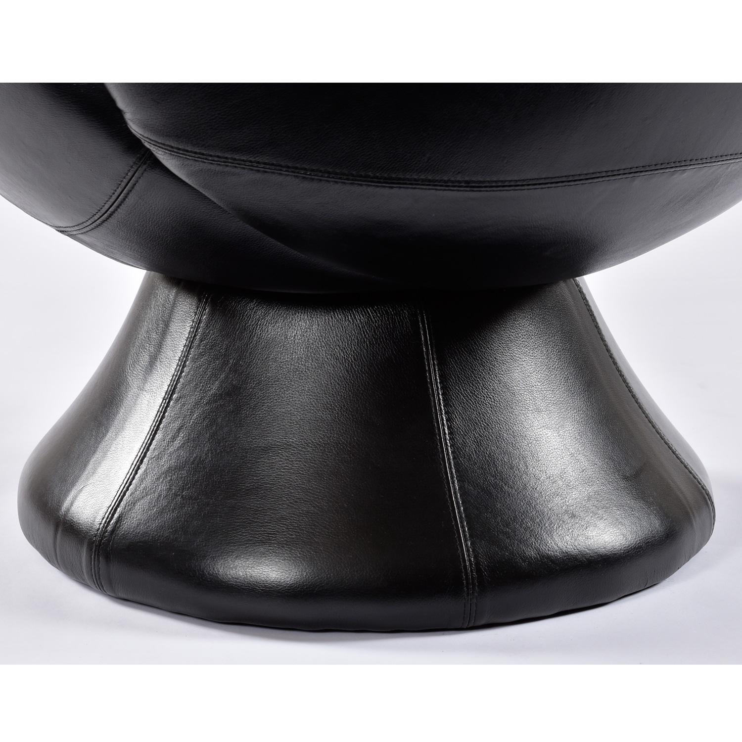  Post-Modern Pedestal Base Black Leather Swivel Pod Chairs by Jaymar of Canada For Sale 2