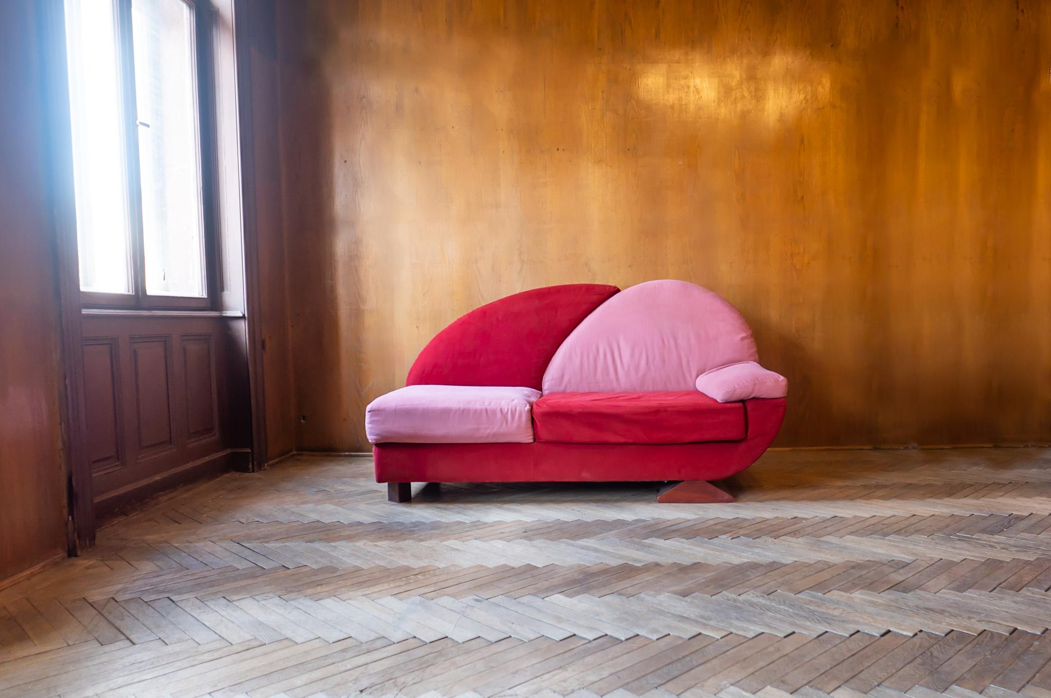 Post-Modern Pink and Red Alcantara Sofas, Italy, 1980s For Sale 1