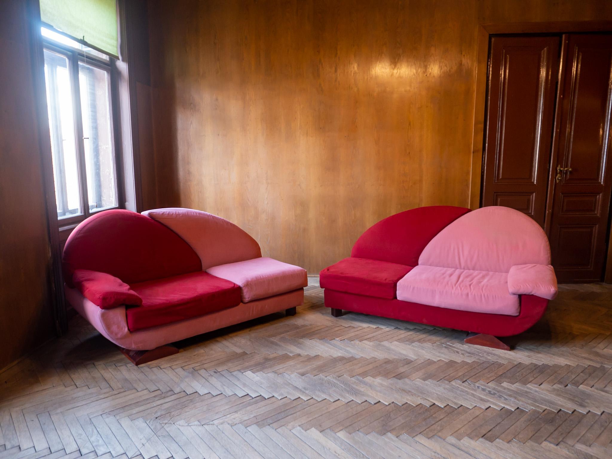 Post-Modern Pink and Red Alcantara Sofas, Italy, 1980s For Sale 6