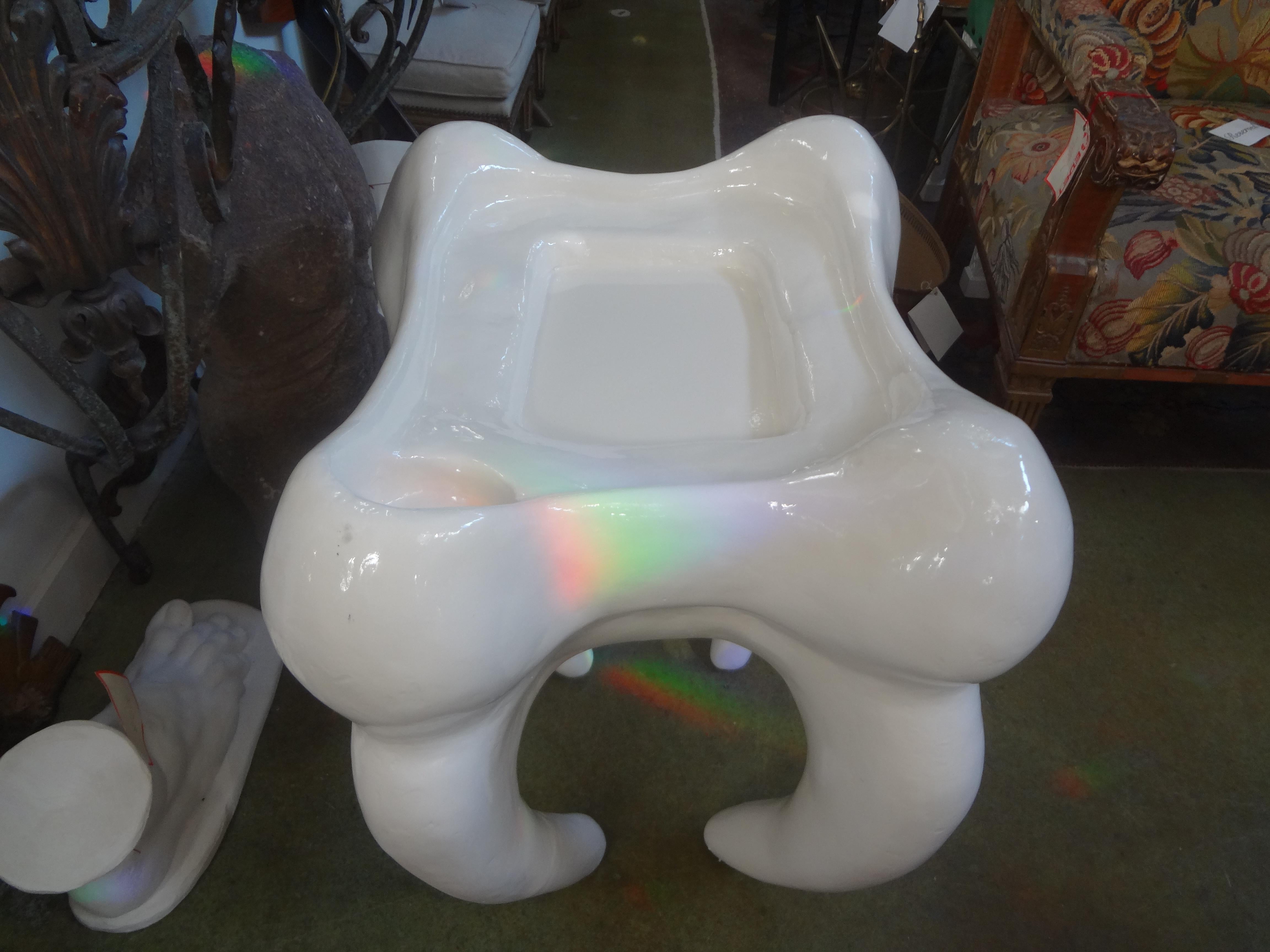 Postmodern Plaster Table in the Shape of a Molar For Sale 1