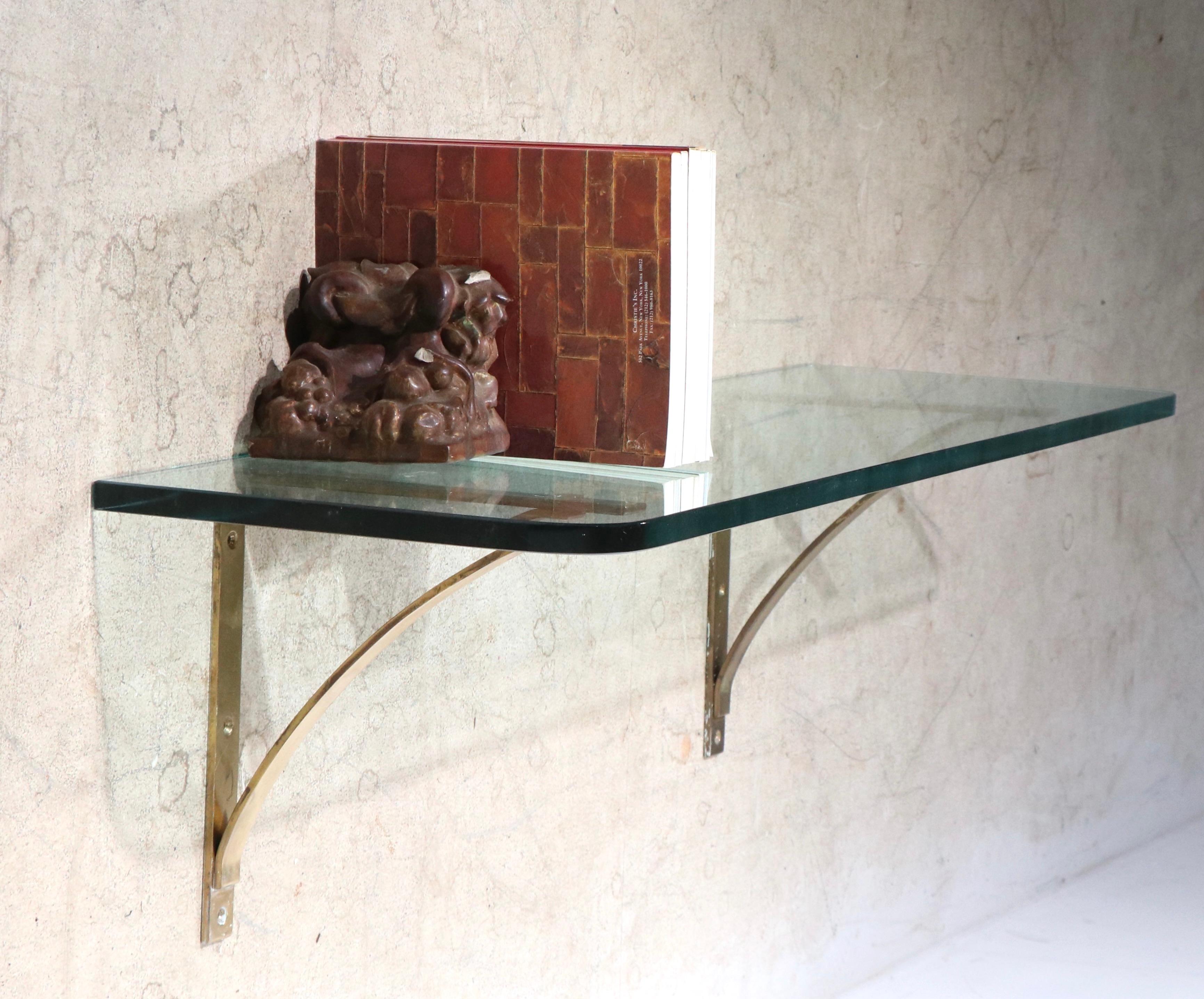 Wall mount plate glass shelf, having a thick ( 1