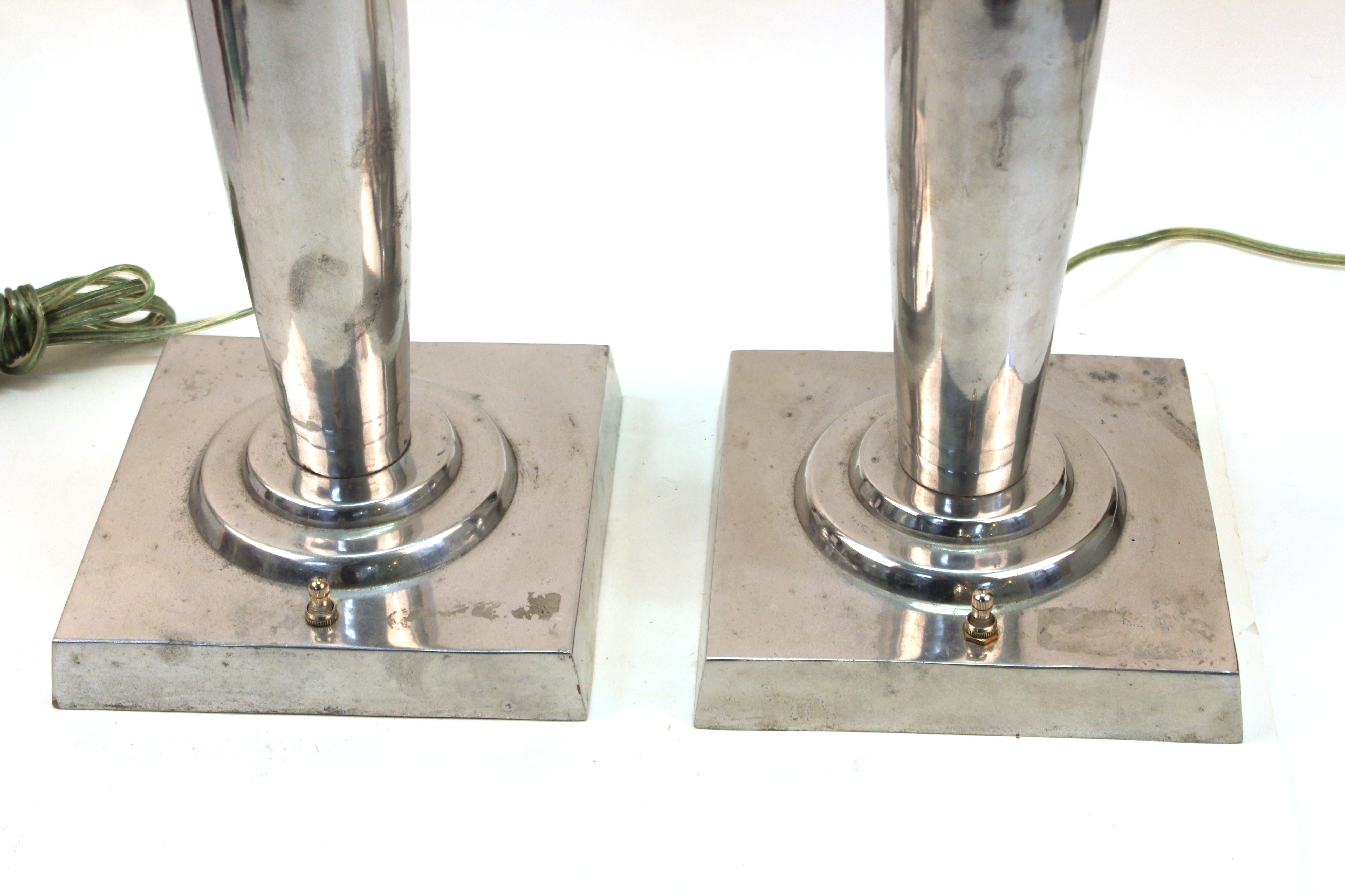 Postmodern Polished Aluminum Table Lamps In Good Condition For Sale In New York, NY