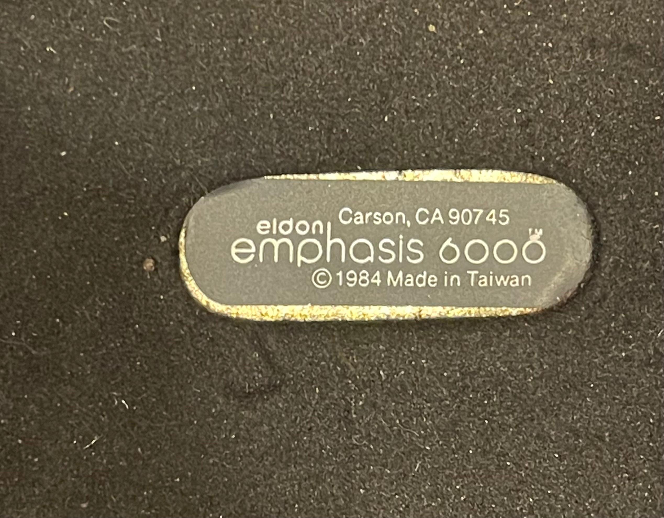 Postmodernes Tablett aus poliertem Messing mit doppeltem Buchstaben „Emphasis 6000“ von Eldon im Angebot 5