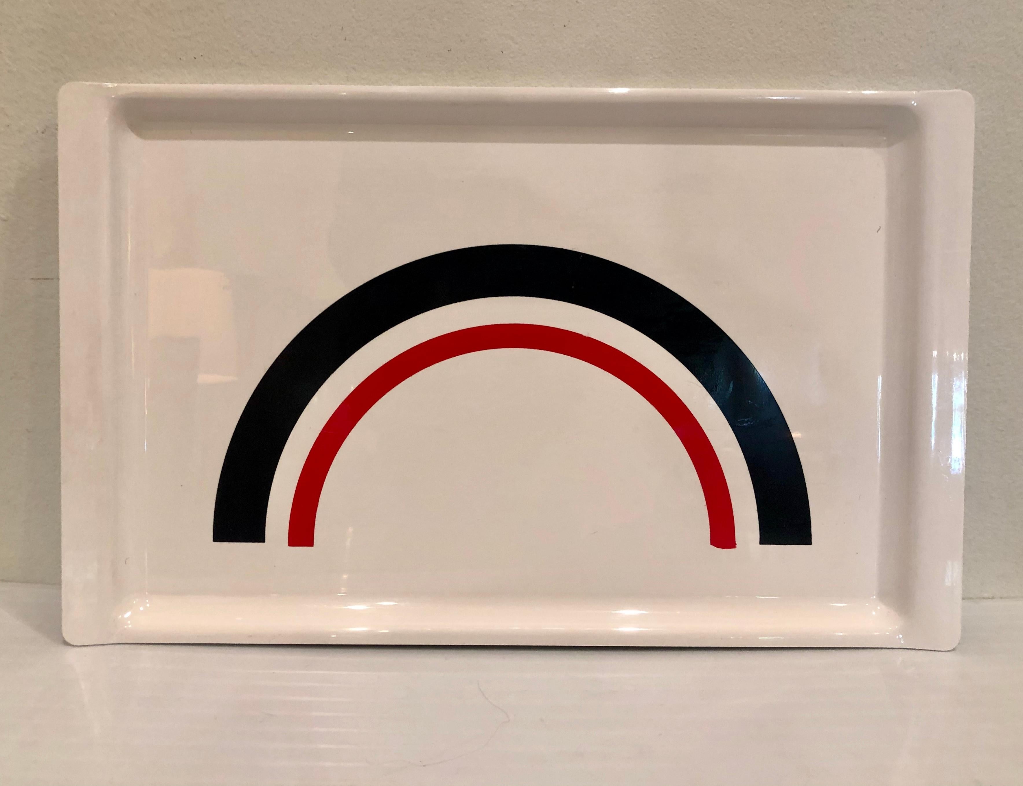 Cool Postmodern plastic tray by Guzzini, made in Italy circa 1980s in great condition.