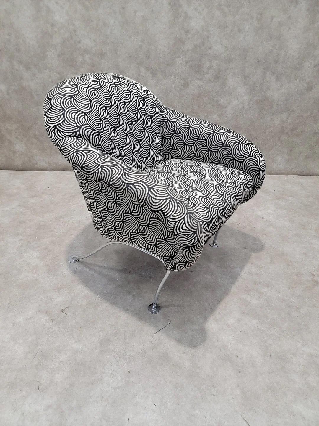 Vintage Mid Century Modern Thayer Pull Up Side Chair 

La chaise Pull&Up MCM de Thayer Coggin est dans son revêtement original en tissu à motifs géométriques avec une structure en métal. Tagué. 

Circa Mid 20th Century 

Dimensions :

H 35