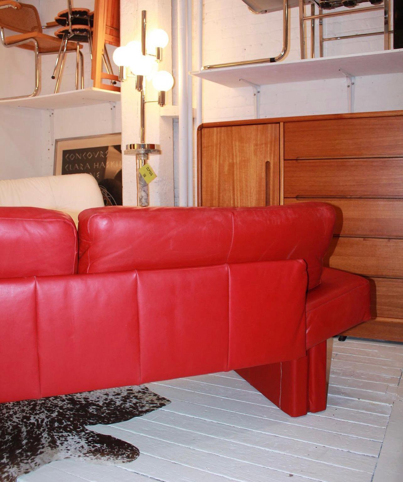 Post Modern Red Leather Sofa by Flep S.P.a. Bitonto, Made in Italy In Good Condition For Sale In Brooklyn, NY