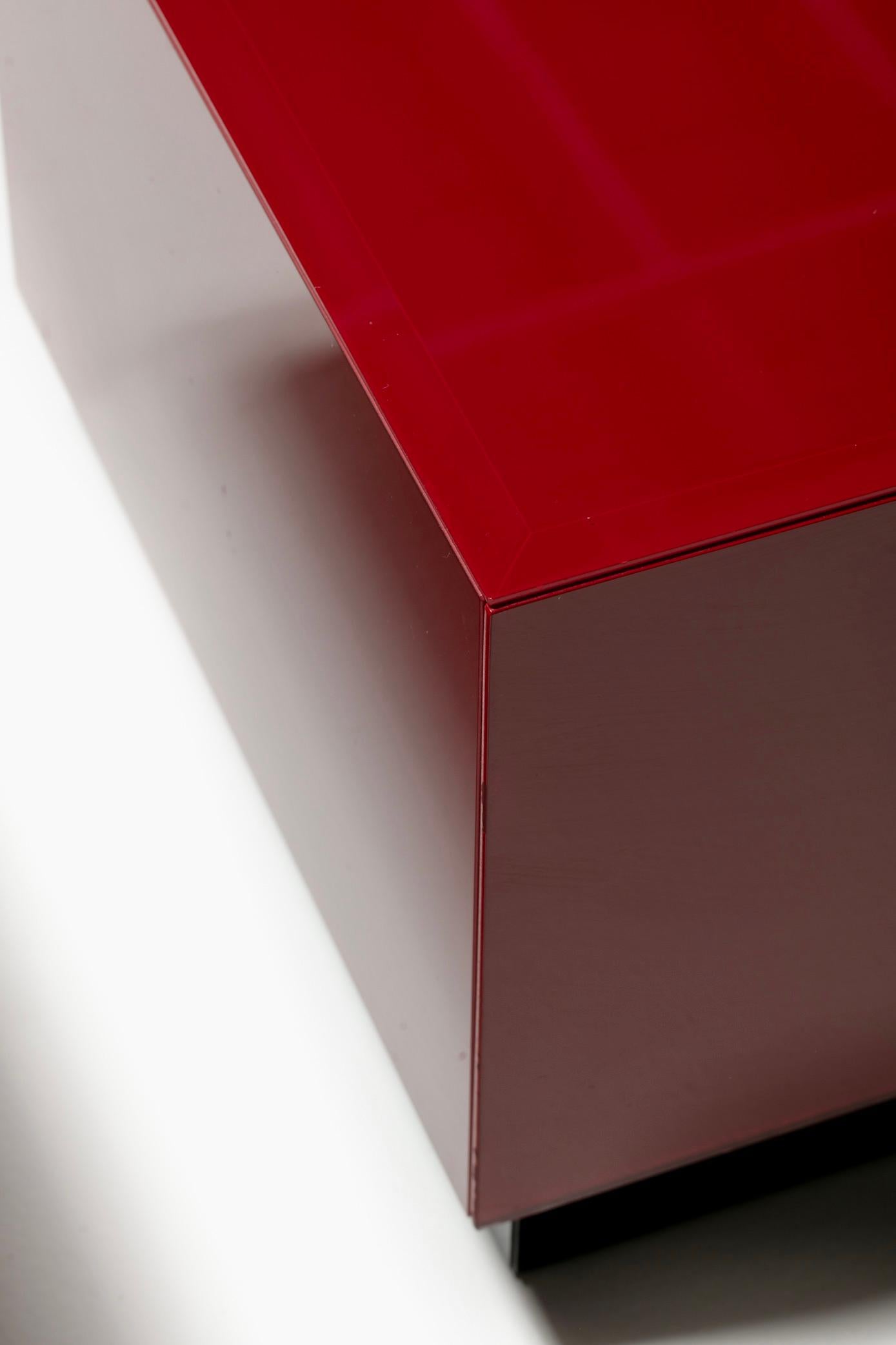 Post Modern Reverse Painted Red and Black Glass Cube End Tables c. 1980 For Sale 3