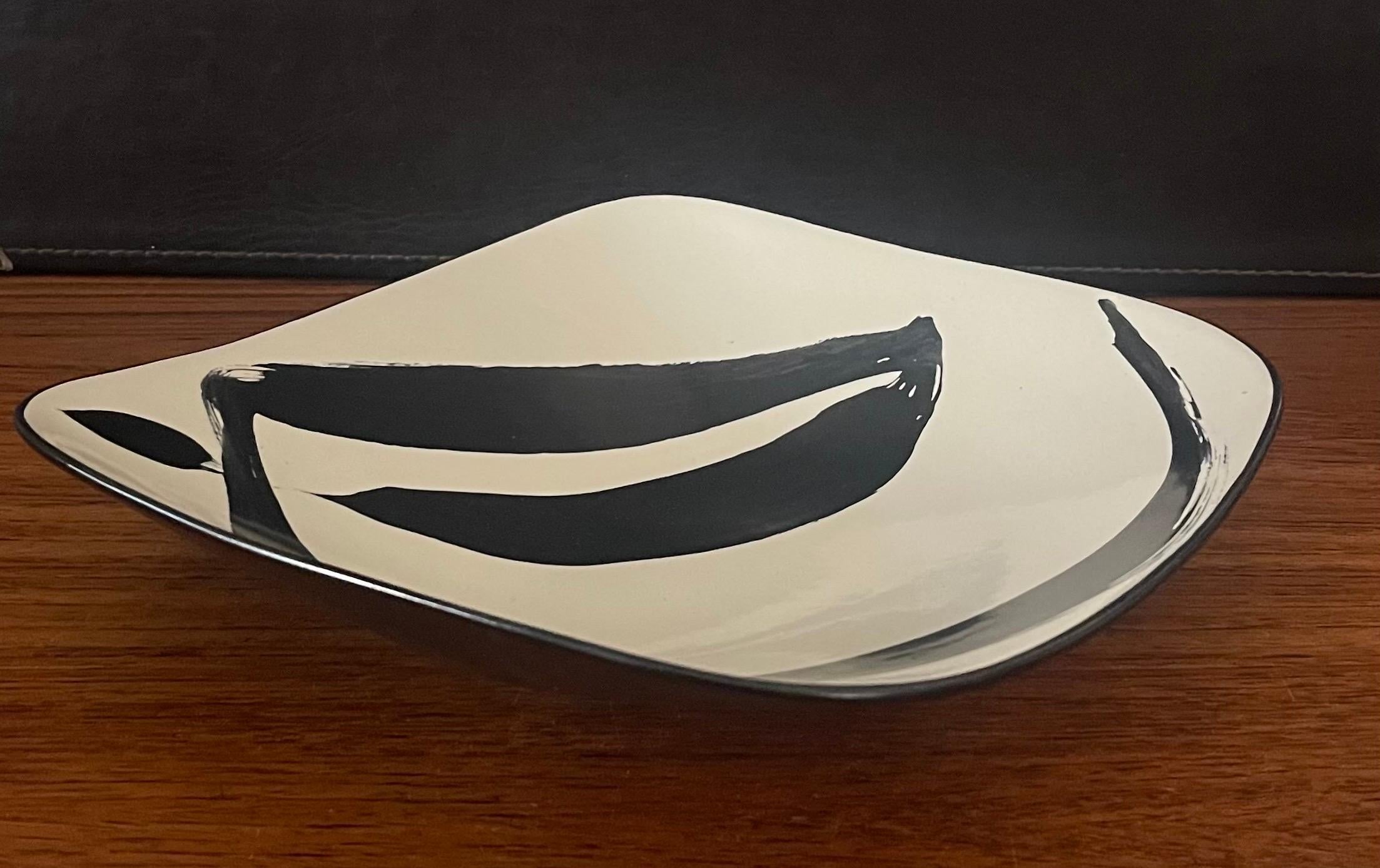 Hand-Painted Post-Modern Rhombus Shaped Ceramic Bowl by Ann Mallory for Americaware For Sale