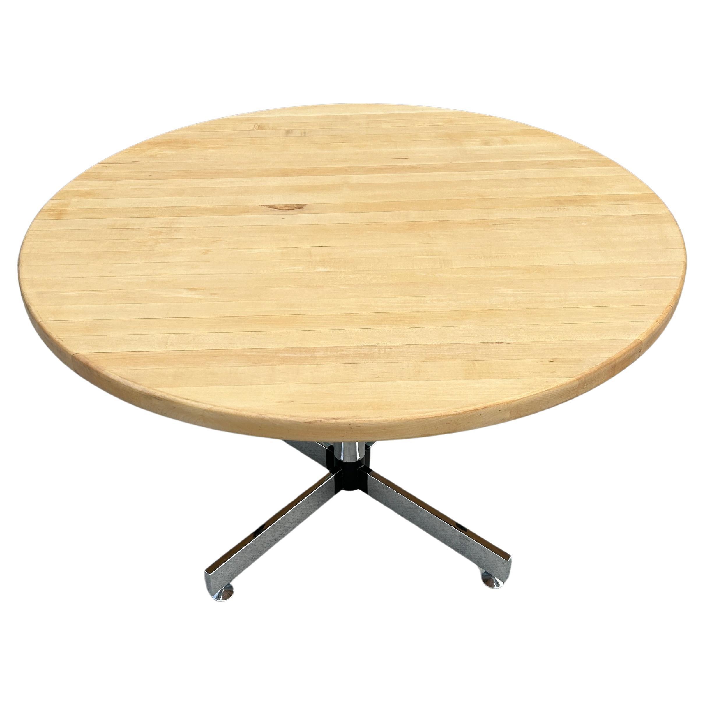 Post modern round maple butcher block dining table on chrome base In Good Condition For Sale In BROOKLYN, NY