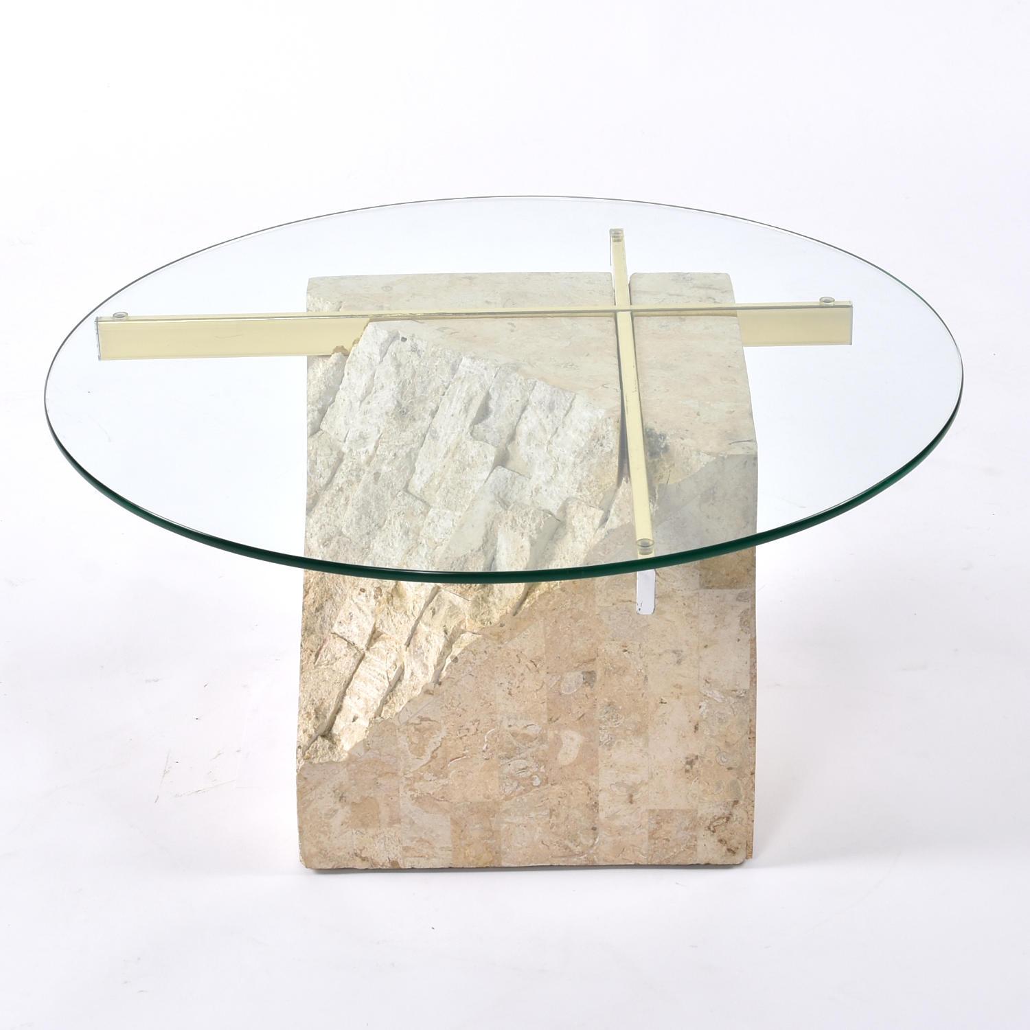 Post-Modern Round Tessellated Stone Side Table With Gold Brass Supports In Excellent Condition For Sale In Chattanooga, TN