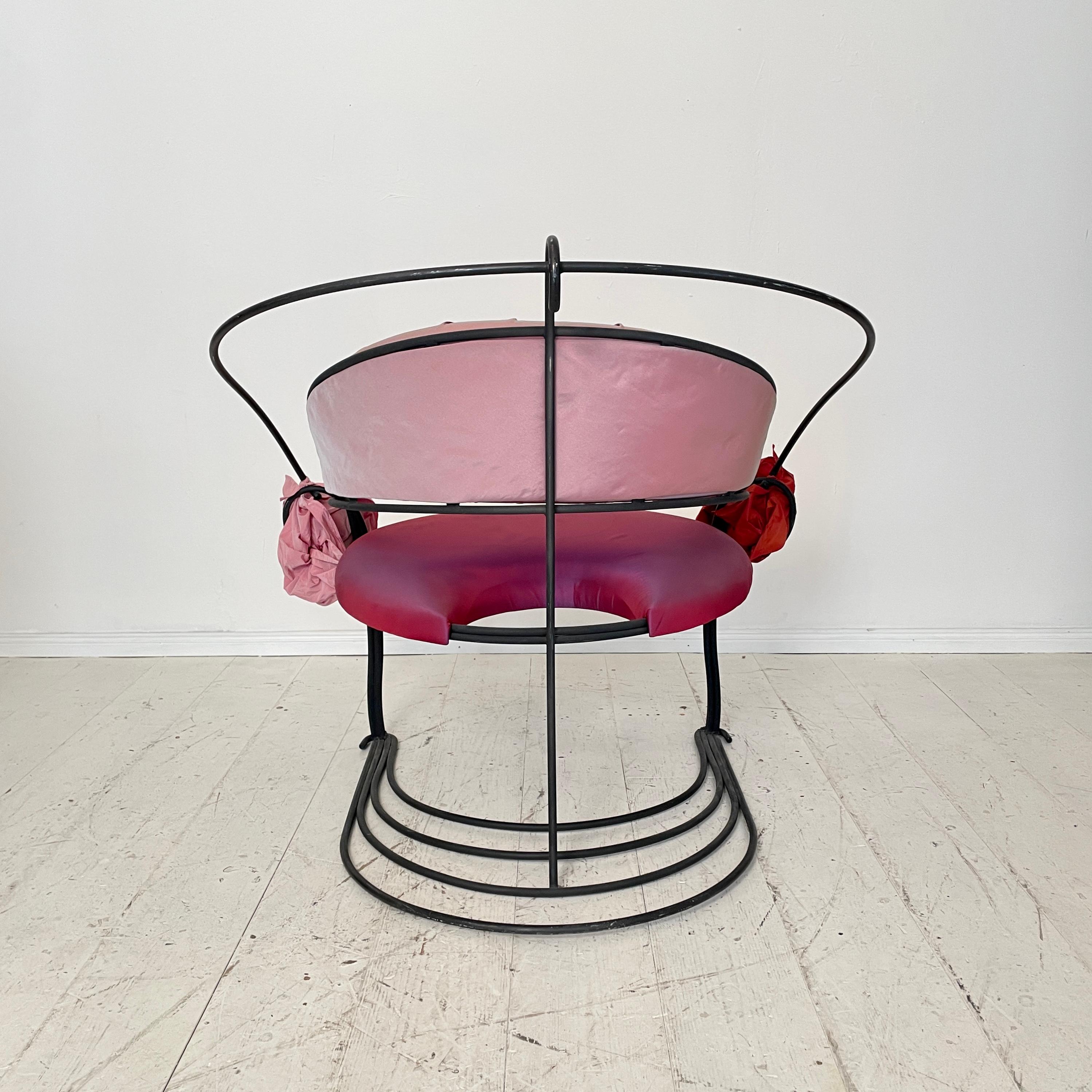 Post-Modern Sculptural Armchair in Black Metal and Pink Red Silk Upholstery For Sale 7