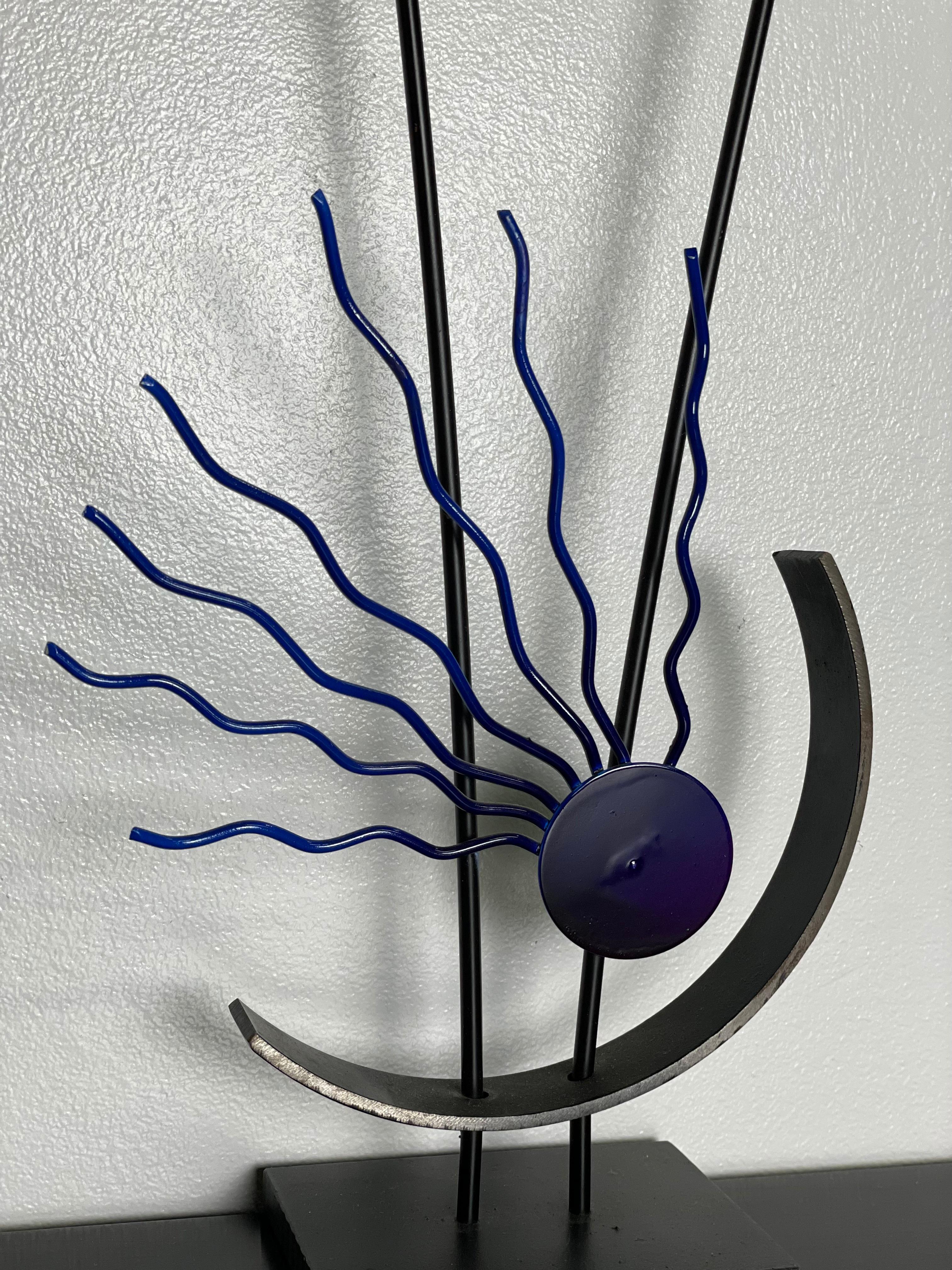 Post Modern Sculptural Clock in the Style of Sosstass In Excellent Condition For Sale In Philadelphia, PA