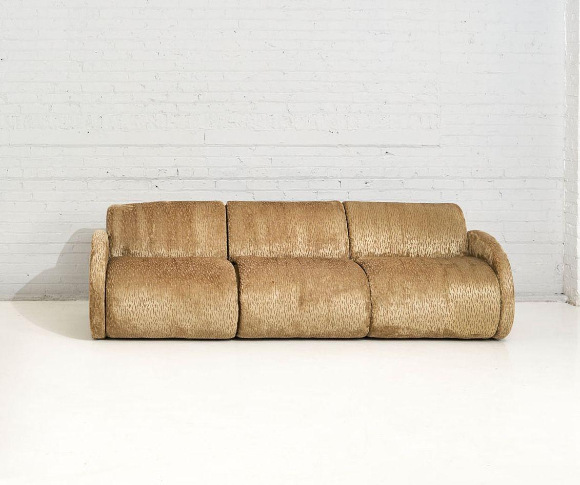 Post Modern Sculptural Sofa In Good Condition For Sale In Chicago, IL
