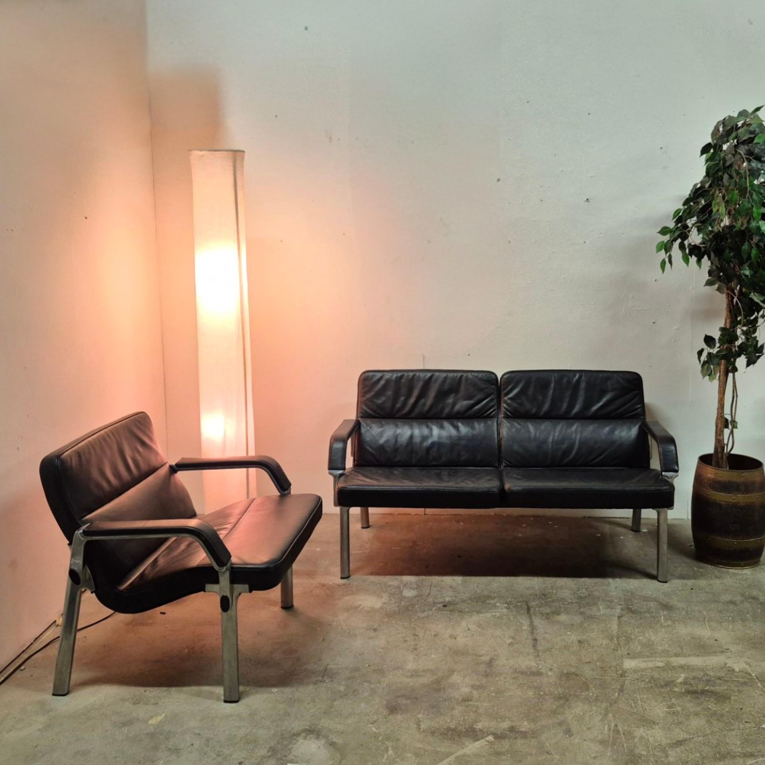 Groupe de sièges post-moderne en métal et cuir, Allemagne 1980 en vente 8