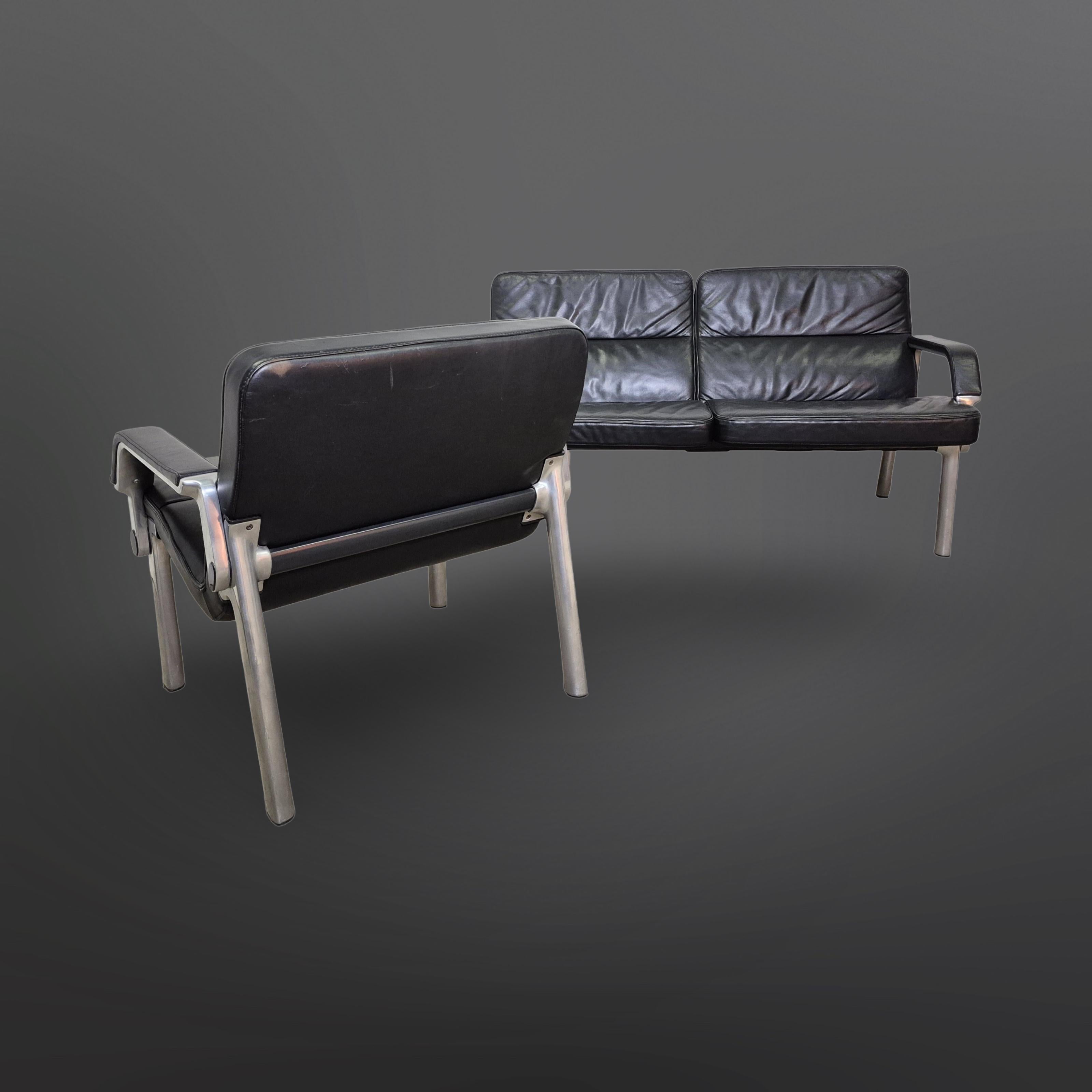 Postmoderne Groupe de sièges post-moderne en métal et cuir, Allemagne 1980 en vente