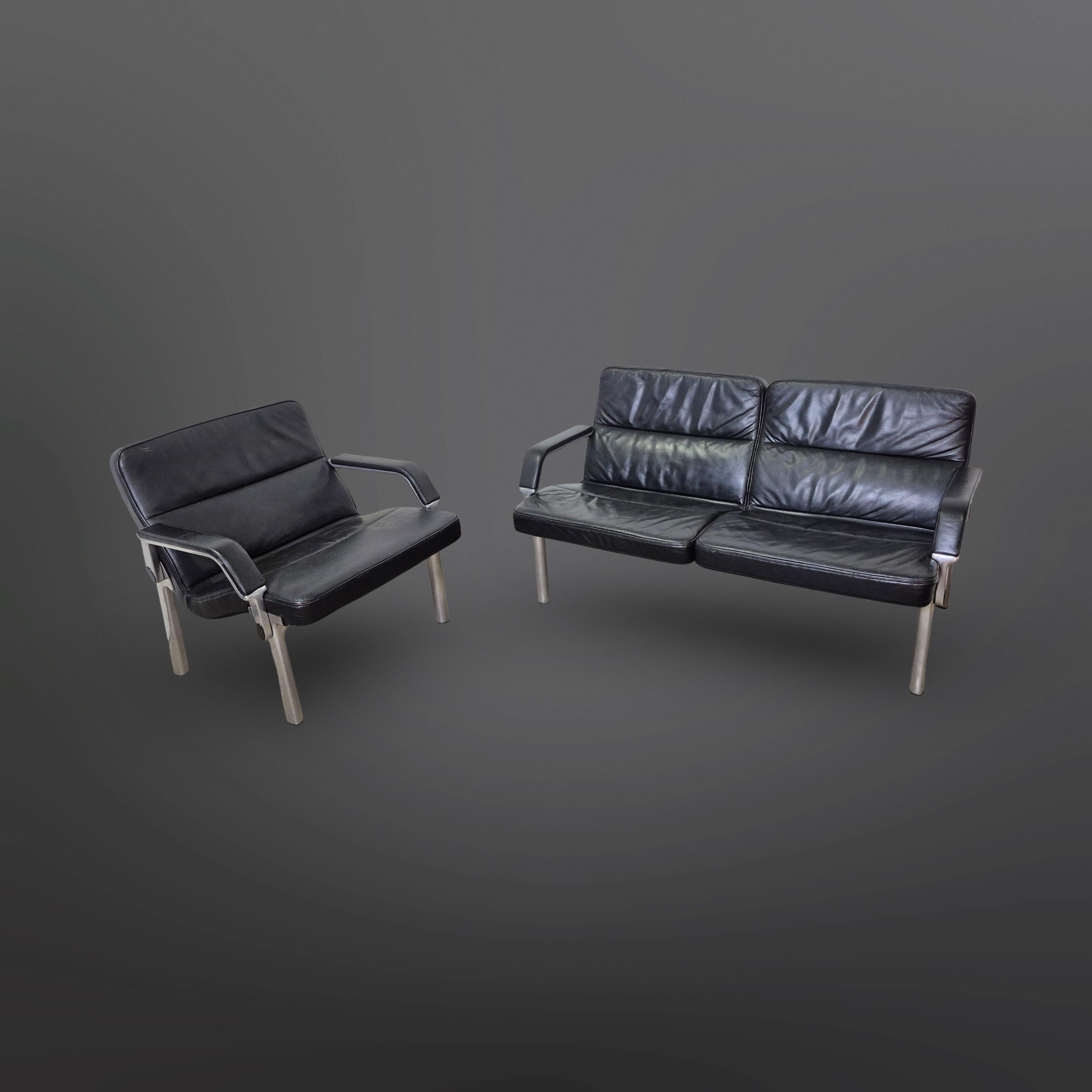 Groupe de sièges post-moderne en métal et cuir, Allemagne 1980 Bon état - En vente à ECHT, NL