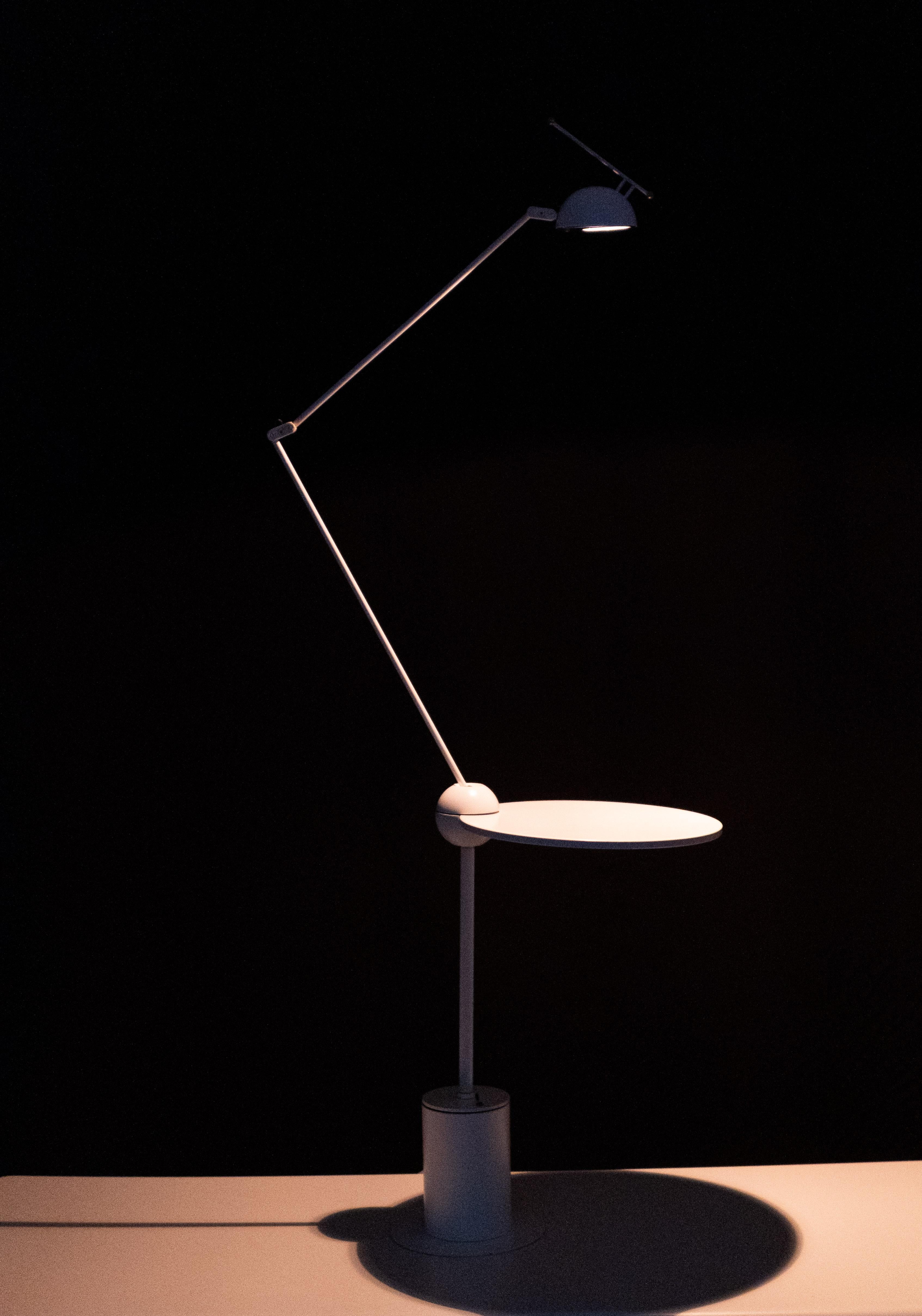 Postmoderner Beistelltisch mit Lampe von Edward Geluk für Arco, 1980er Jahre  im Angebot 2