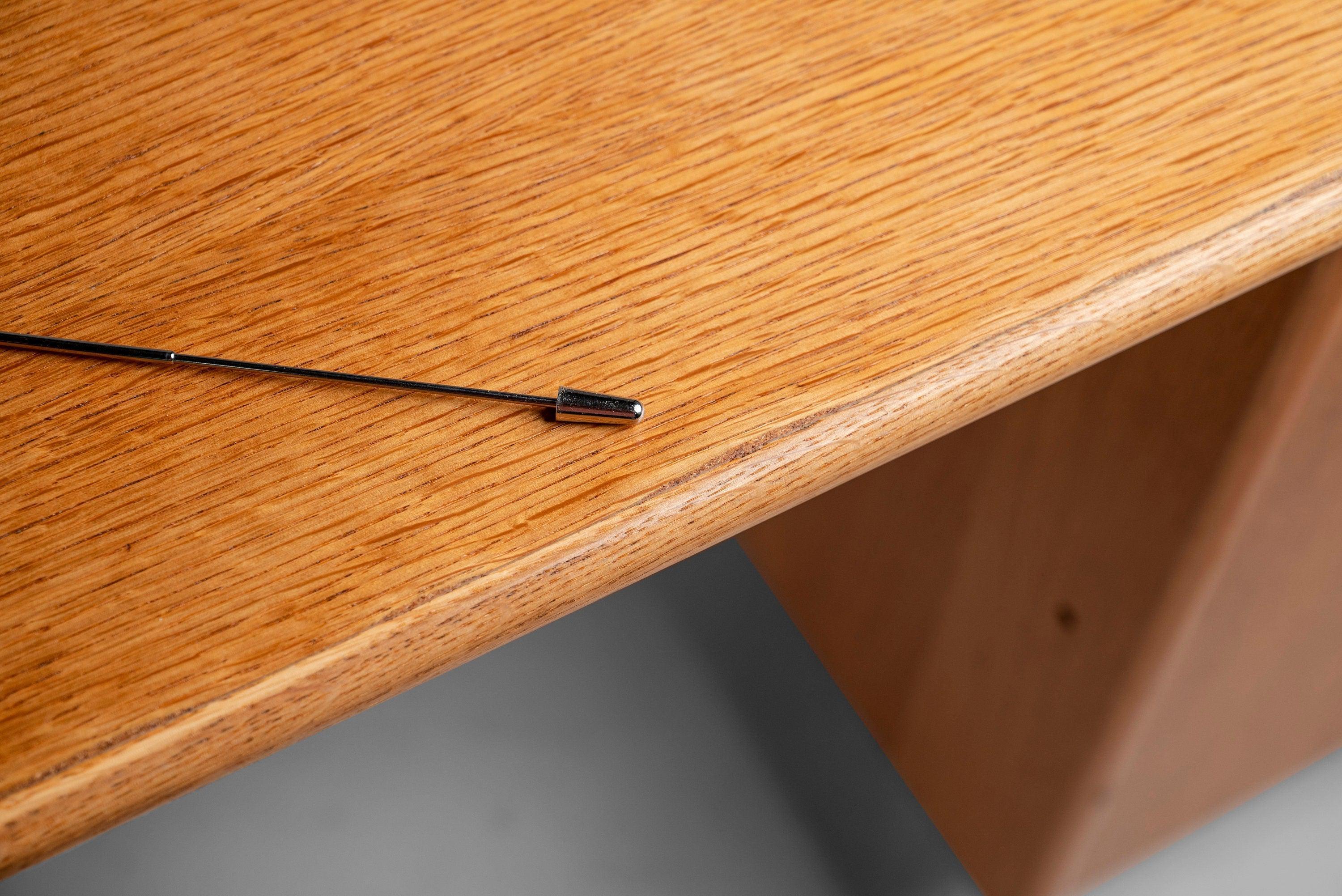 Signatur Executive Desk by Tord Bjorklund in Oak and Chrome, Sweden, c. 1980 For Sale 3