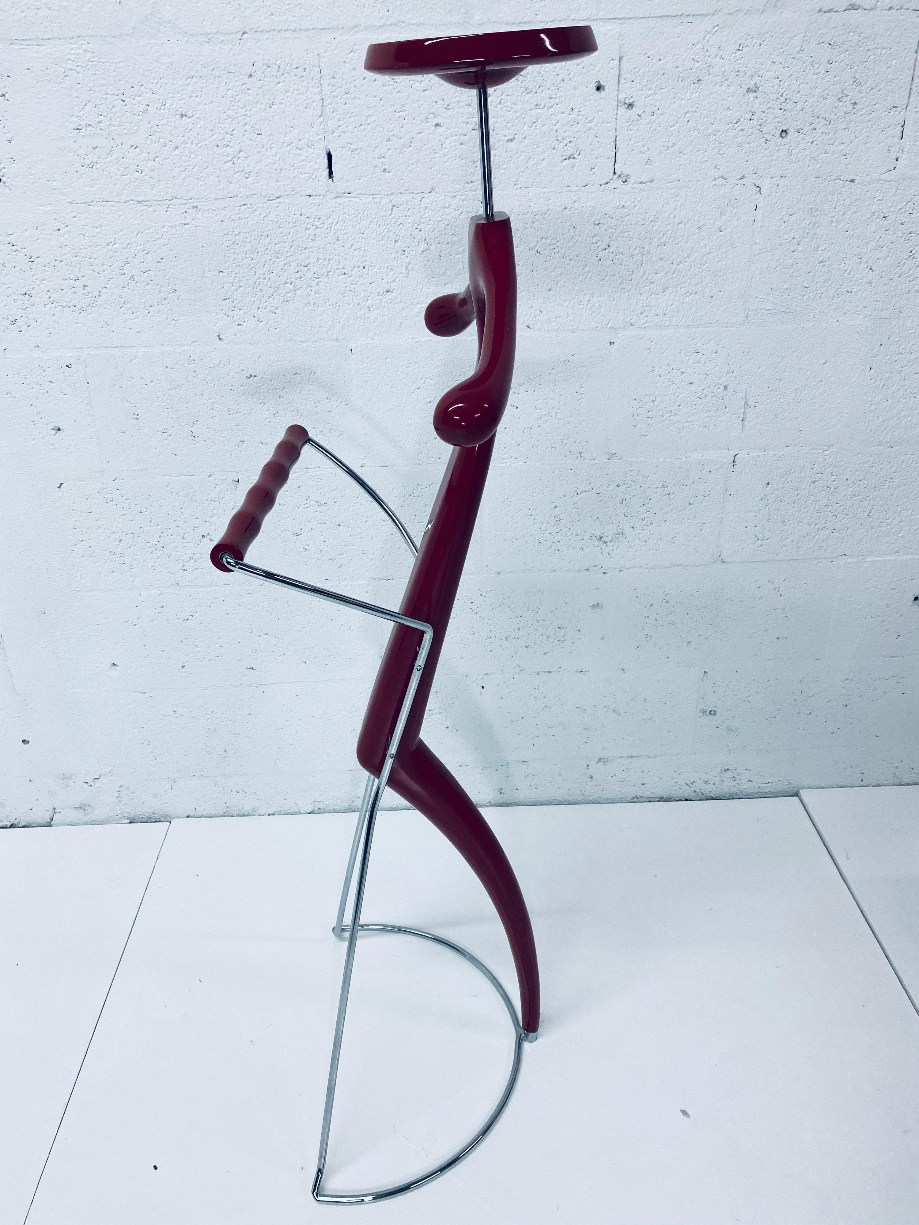 Postmodern Sir Bis Porada Red Lacquered and Chrome Unisex Valet Stand In Good Condition For Sale In Miami, FL
