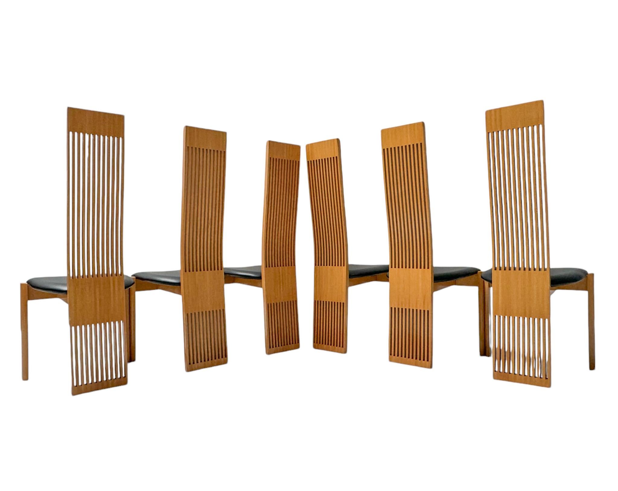 Sillas de comedor postmodernas con respaldo alto de Pietro Costantini, años 80 Italiano en venta