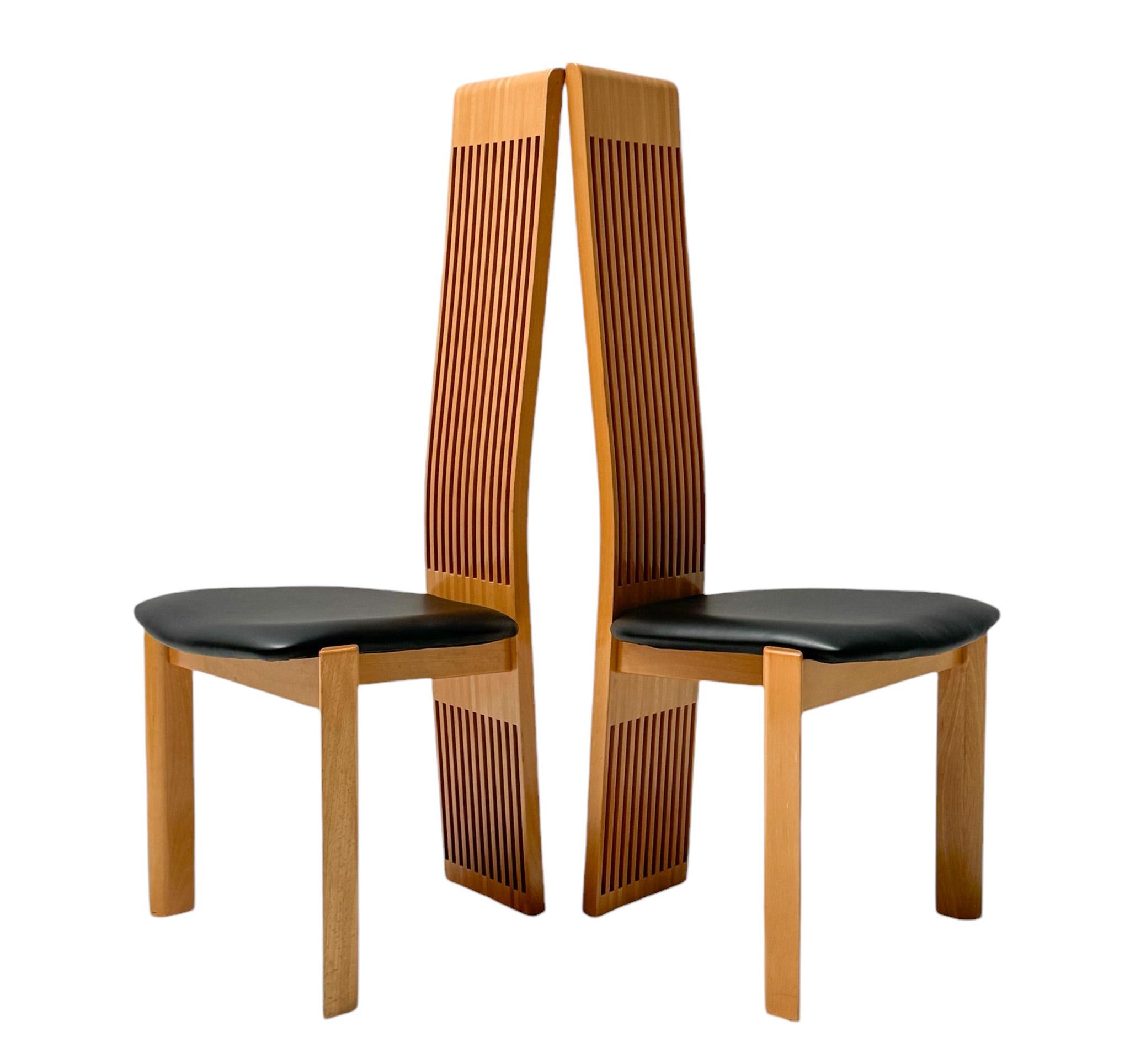 Sillas de comedor postmodernas con respaldo alto de Pietro Costantini, años 80 finales del siglo XX en venta