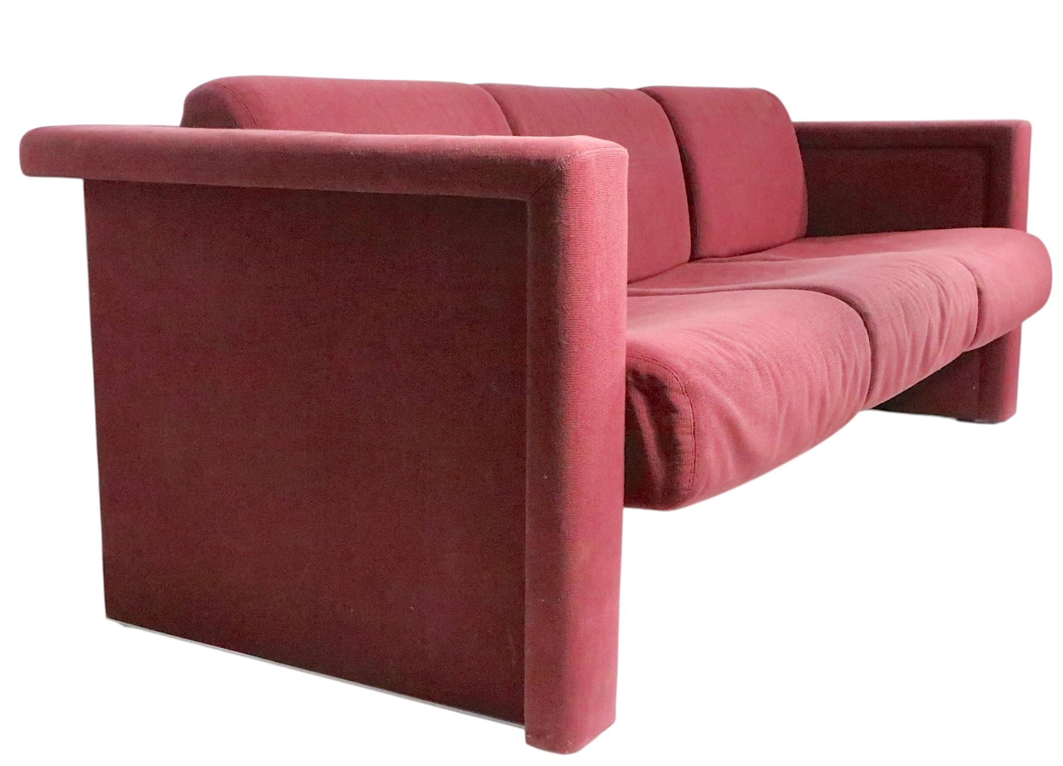 Post Modern Sofa von Robert und Trix Haussmann für Knoll  1980's (Postmoderne) im Angebot