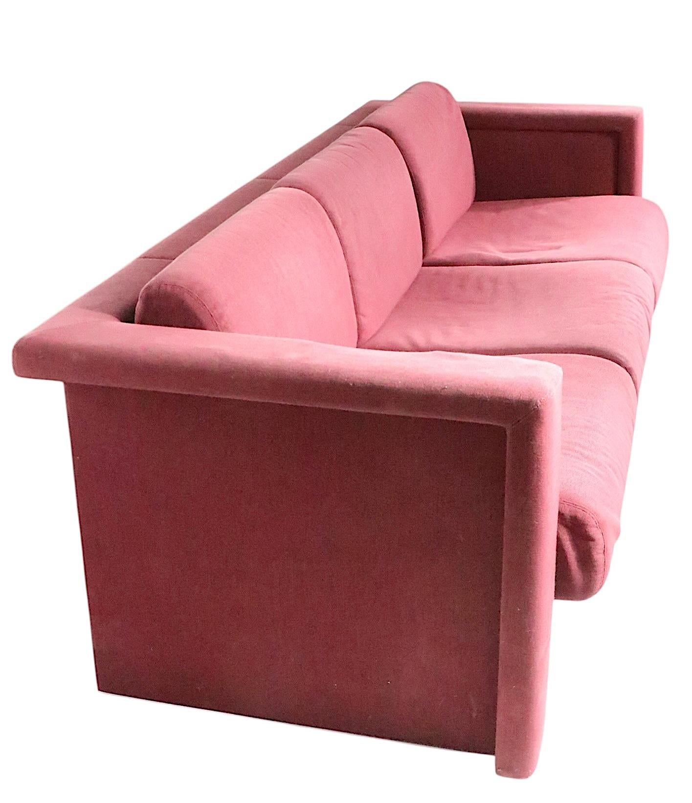 Post Modern Sofa von Robert und Trix Haussmann für Knoll  1980's im Zustand „Gut“ im Angebot in New York, NY