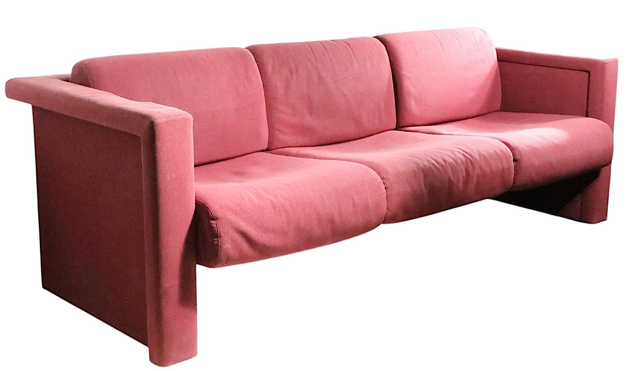 Post Modern Sofa von Robert und Trix Haussmann für Knoll  1980's (20. Jahrhundert) im Angebot