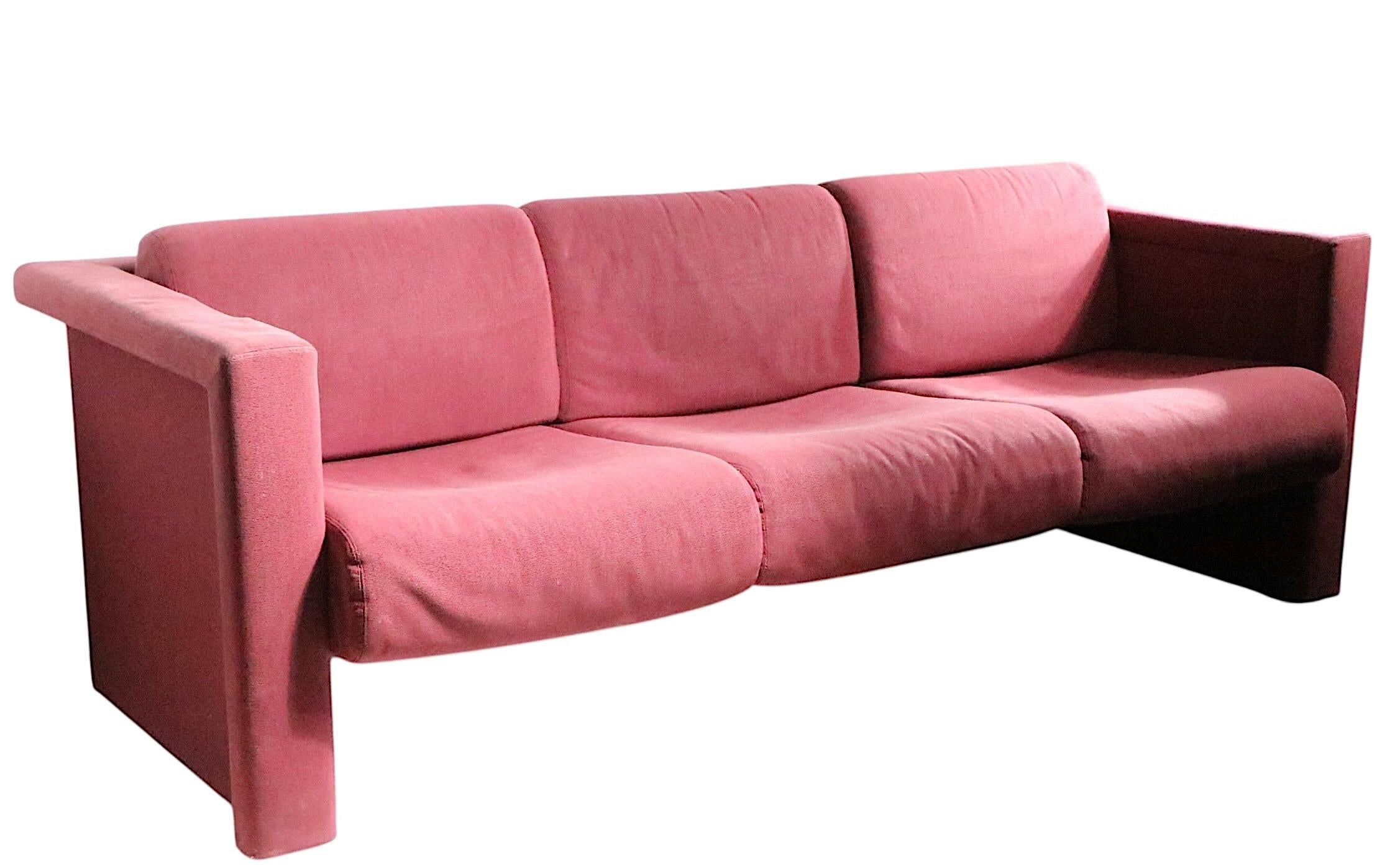 Post Modern Sofa von Robert und Trix Haussmann für Knoll  1980's (Aluminium) im Angebot