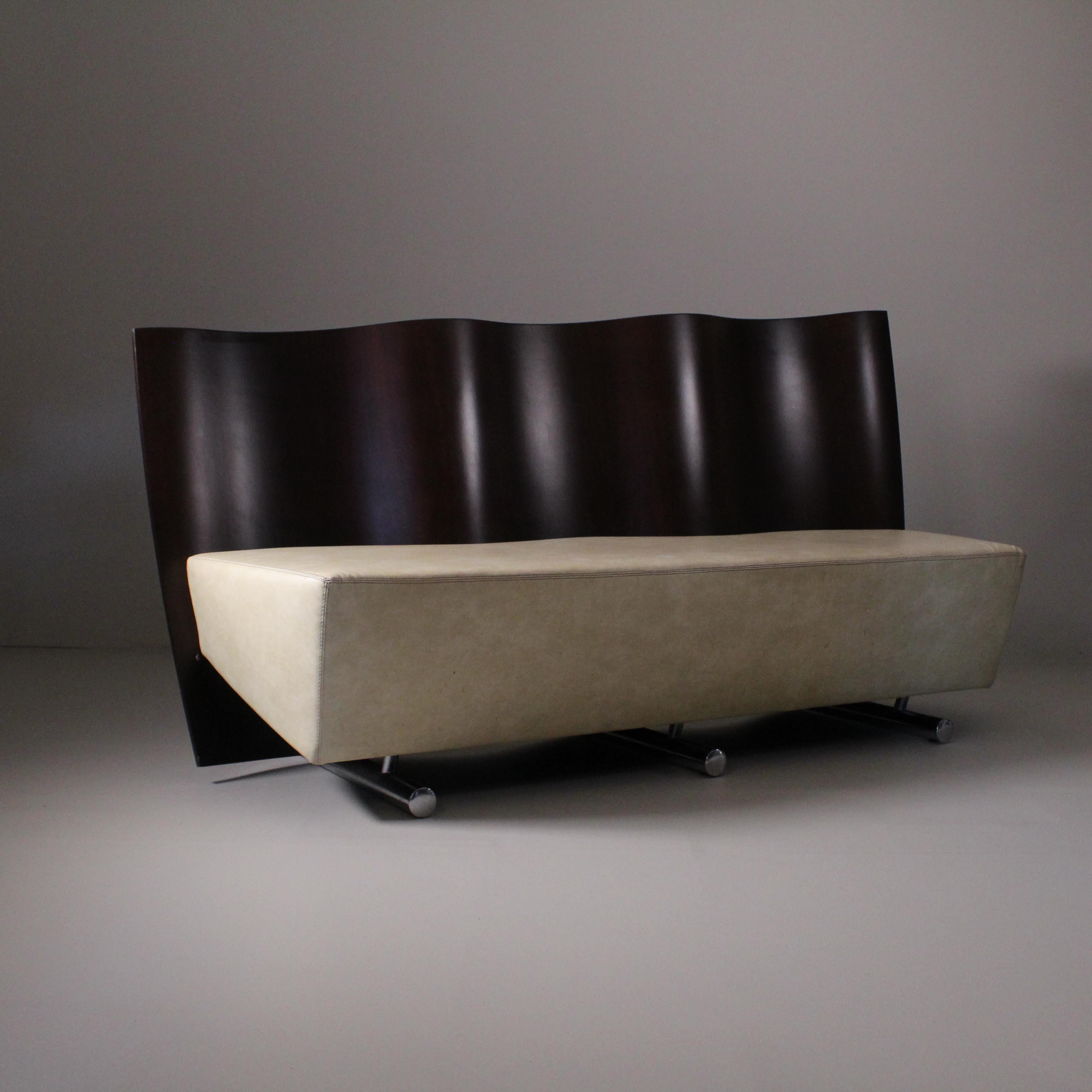 Post-modern sofa, wood and leather For Sale 8