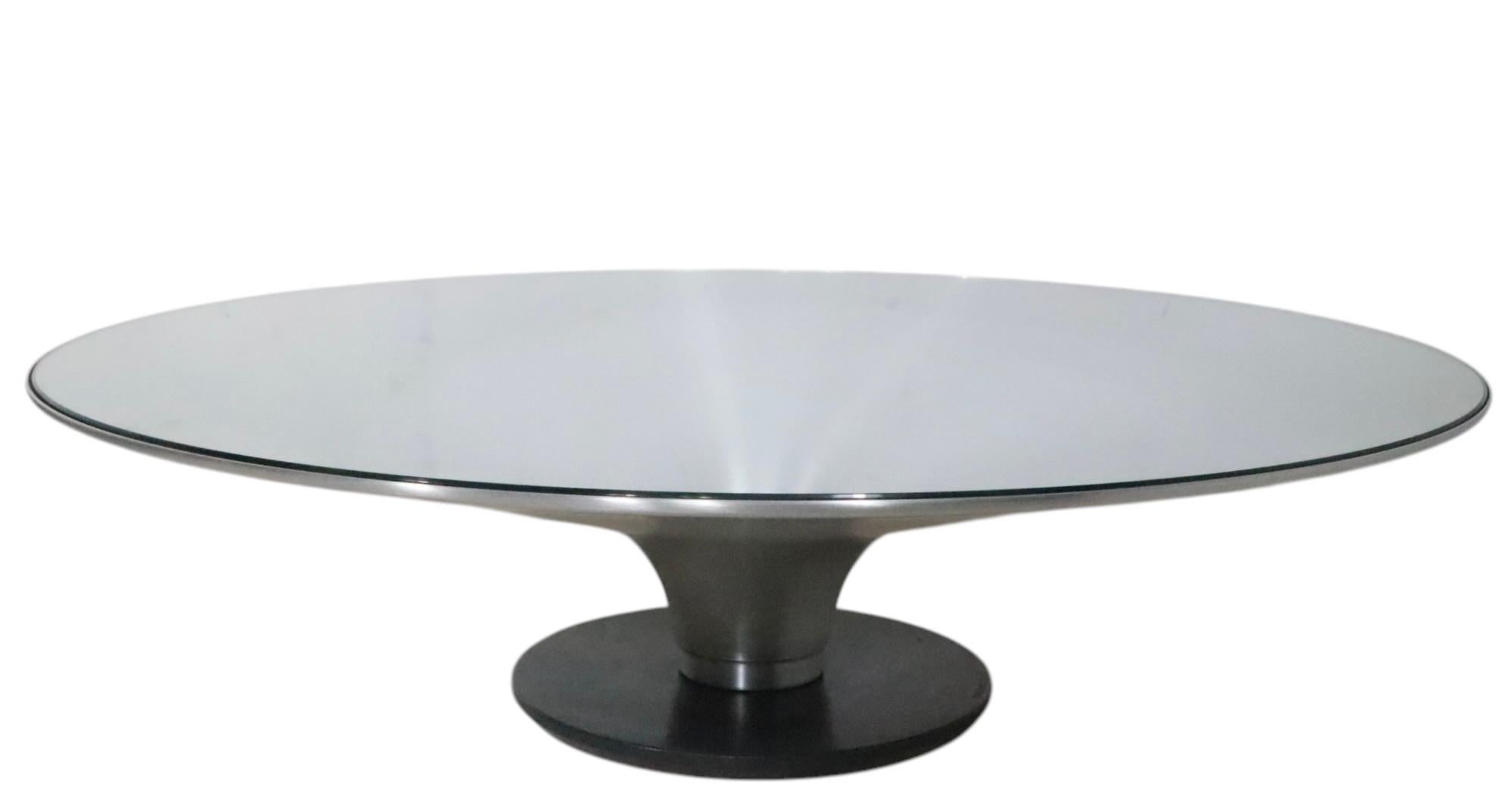 Post-Modern Post Modern Space Age Ovni Up Table designed Vincenzo Maialino for Roche Bobois For Sale